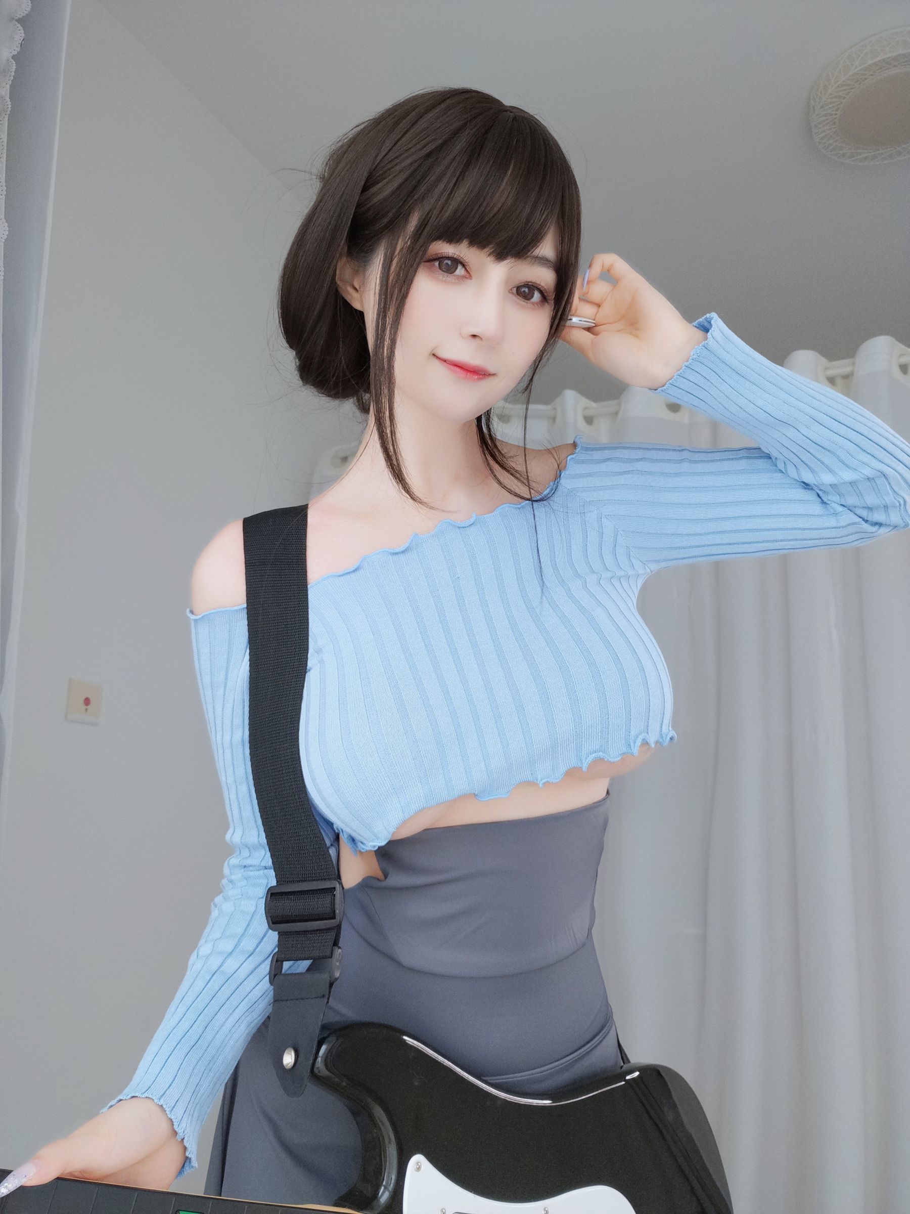 [网红COSER写真] Coser小姐姐白银 - 吉他妹妹