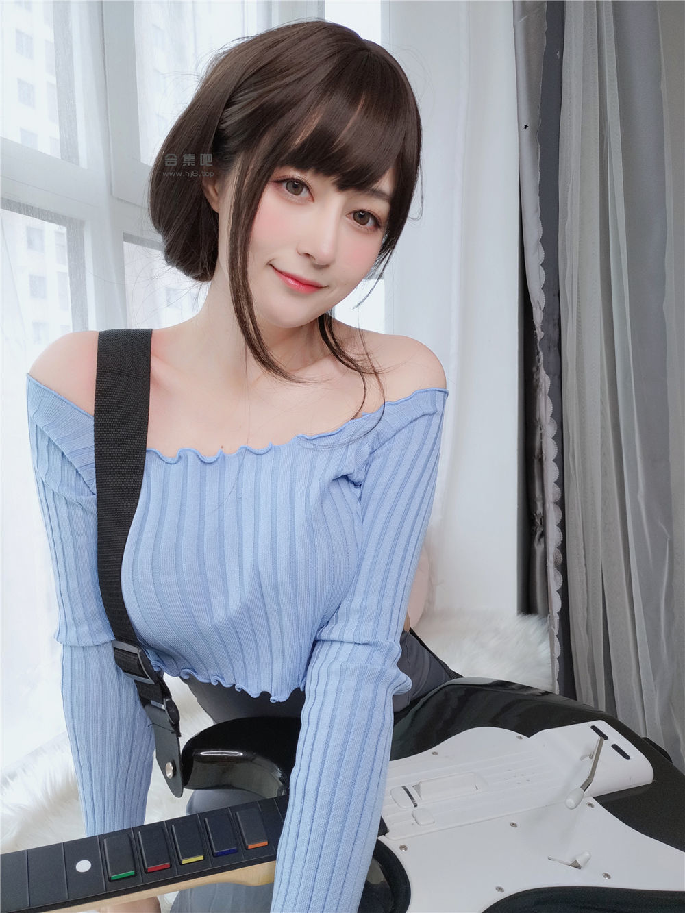 [网红COSER写真] Coser小姐姐白银 - 吉他妹妹