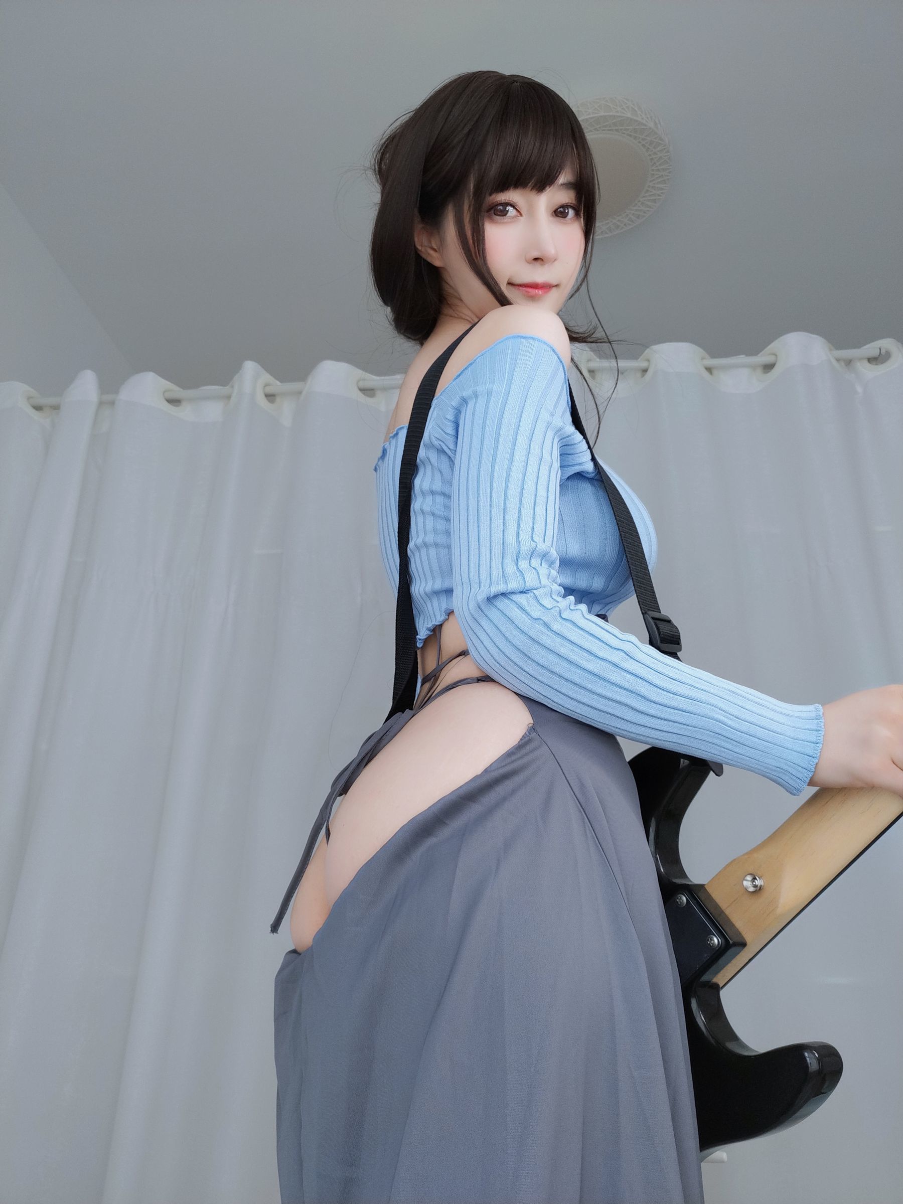 [网红COSER写真] Coser小姐姐白银 - 吉他妹妹