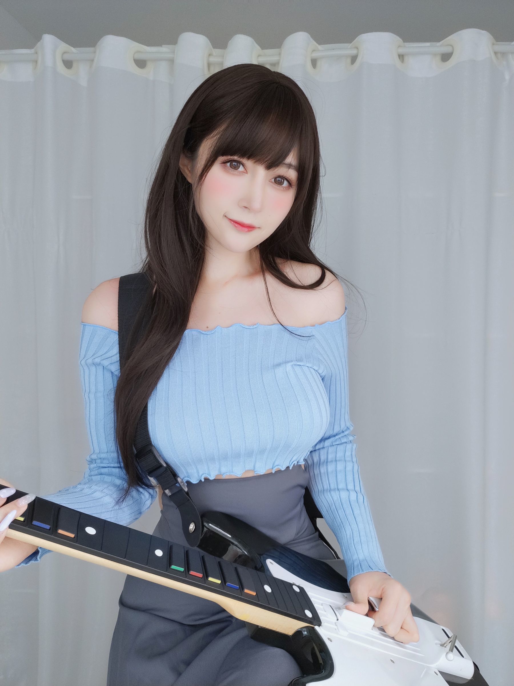 [网红COSER写真] Coser小姐姐白银 - 吉他妹妹