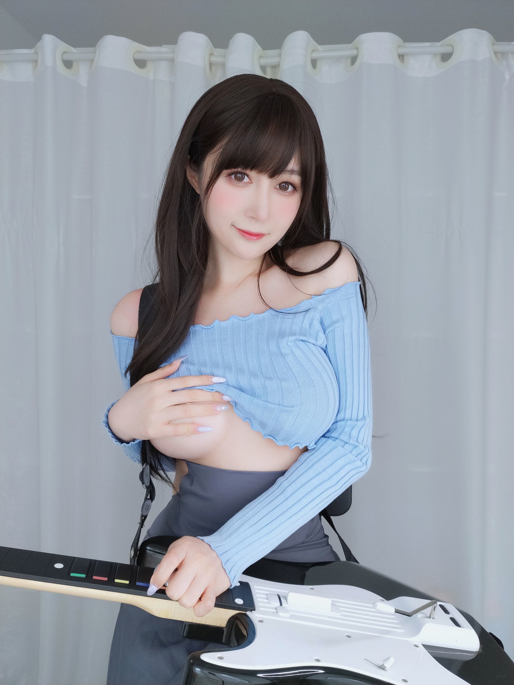 [网红COSER写真] Coser小姐姐白银 - 吉他妹妹