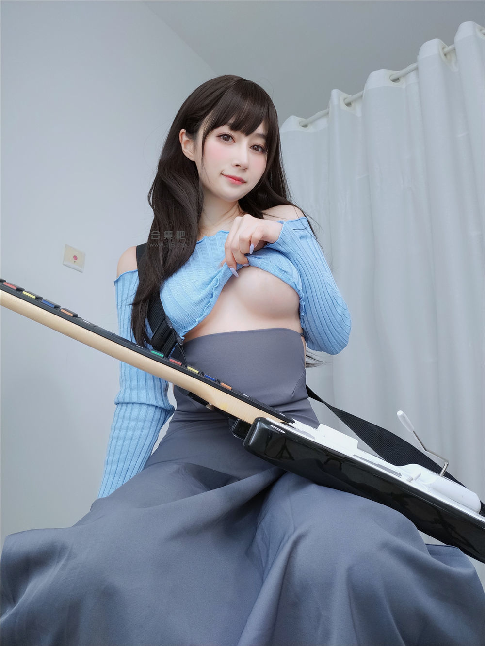 [网红COSER写真] Coser小姐姐白银 - 吉他妹妹