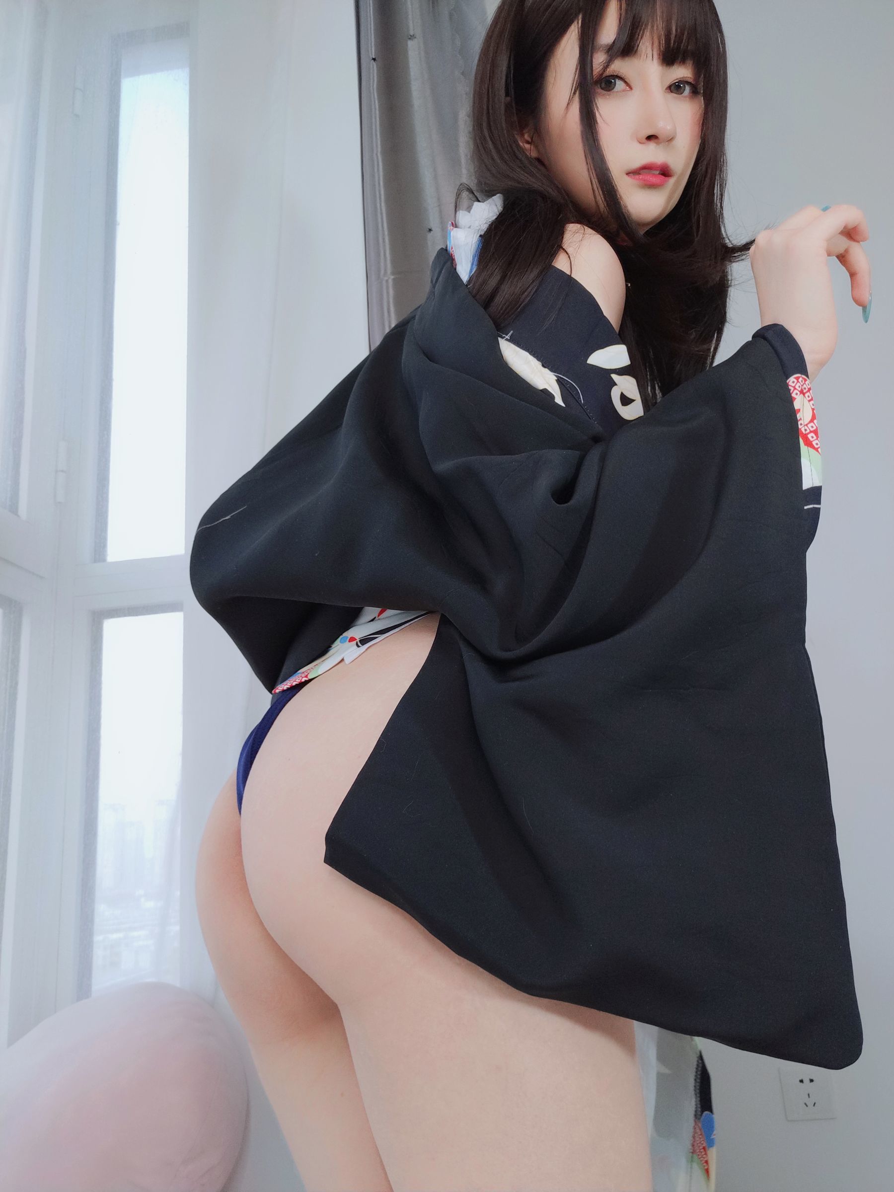 [网红COSER写真] Coser小姐姐白银 - 和服下的秘密