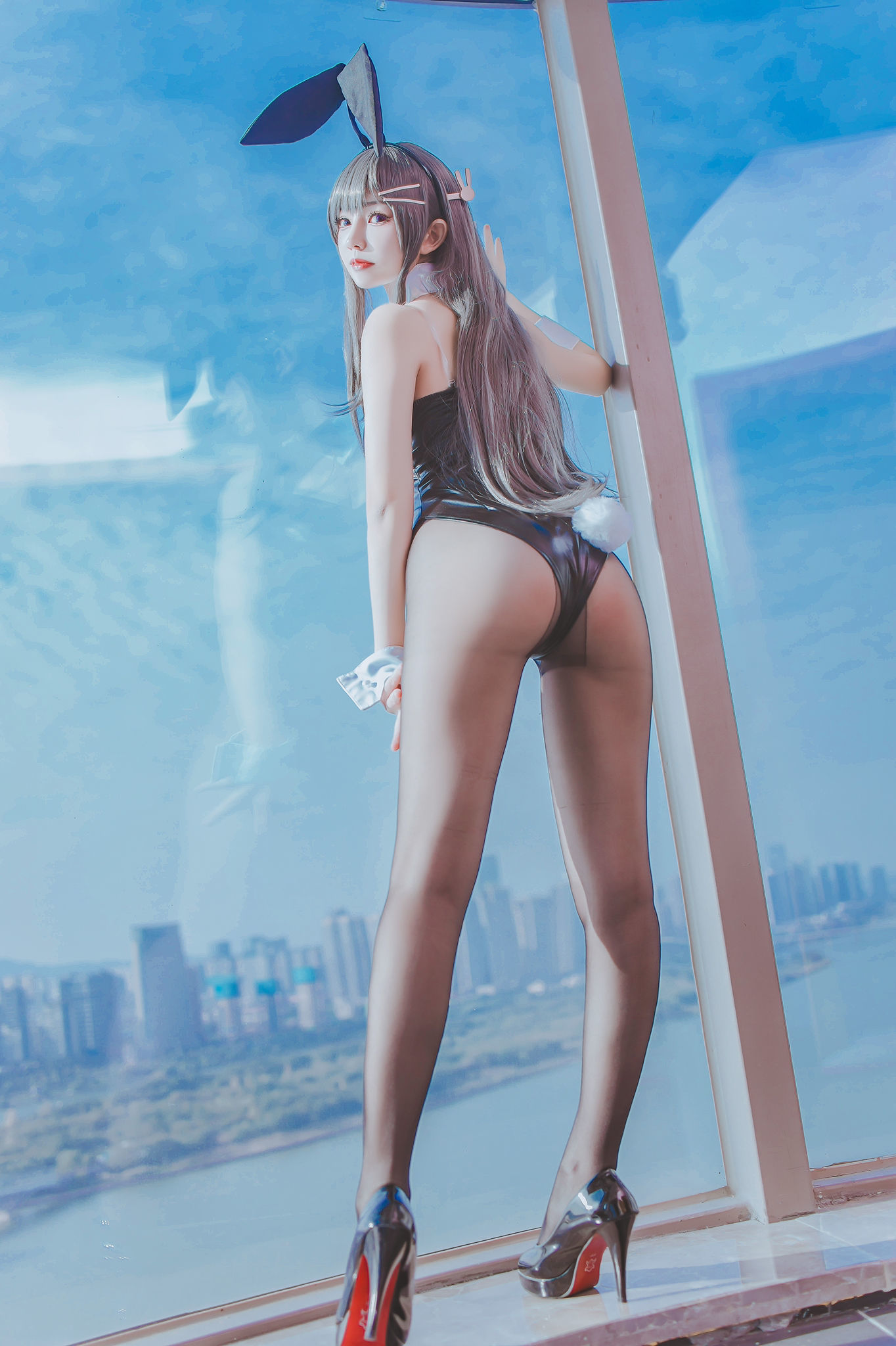[网红COSER写真] Coser衣衣 - 麻衣兔女郎
