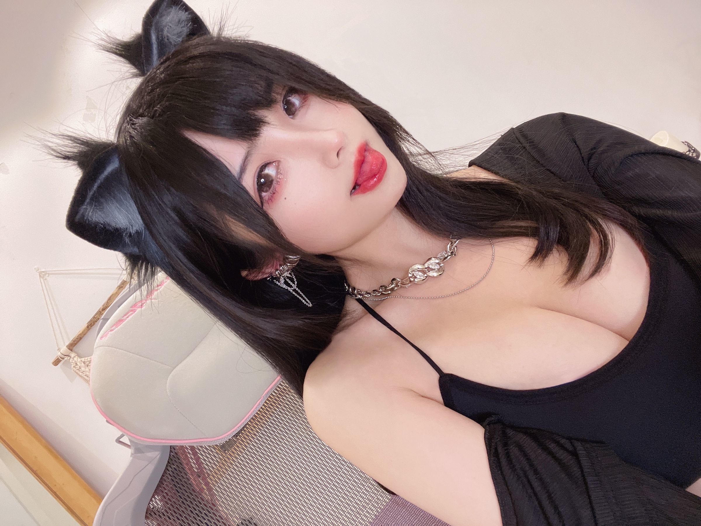 [网红COSER写真] COS福利rioko凉凉子 - 辣妹猫猫
