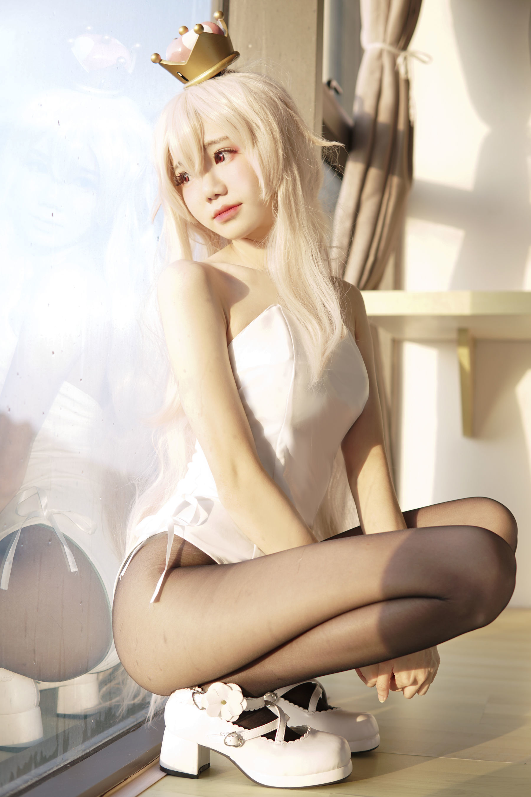 [网红COSER写真] Sally Dorasnow - Super Crown Boo