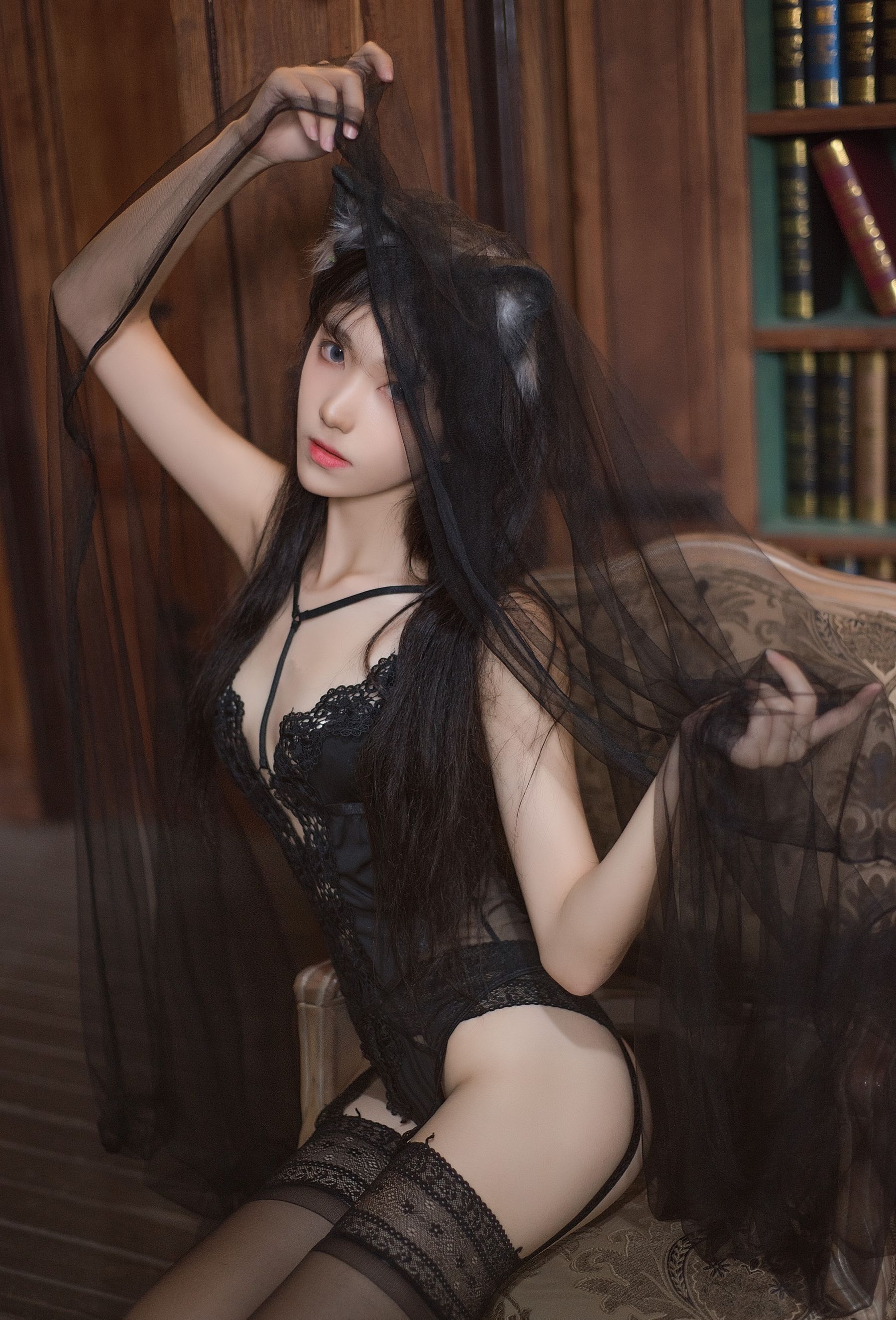 [网红COSER写真] 动漫博主南桃Momoko - 黑内衣