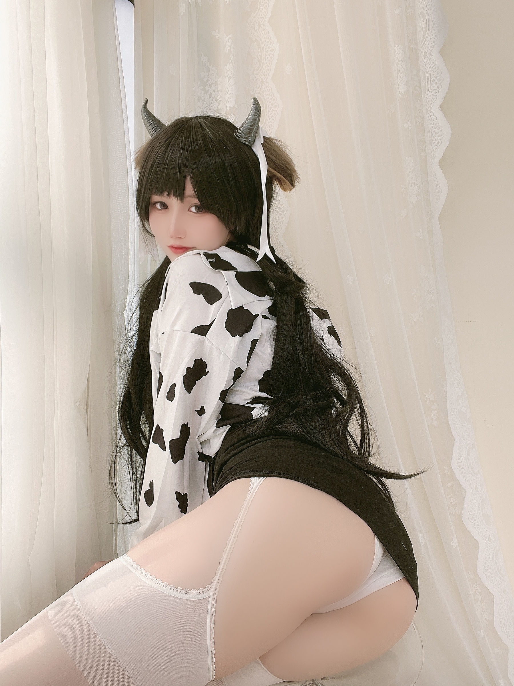 [网红COSER写真] 动漫博主小仓千代w - 奶牛衬衣