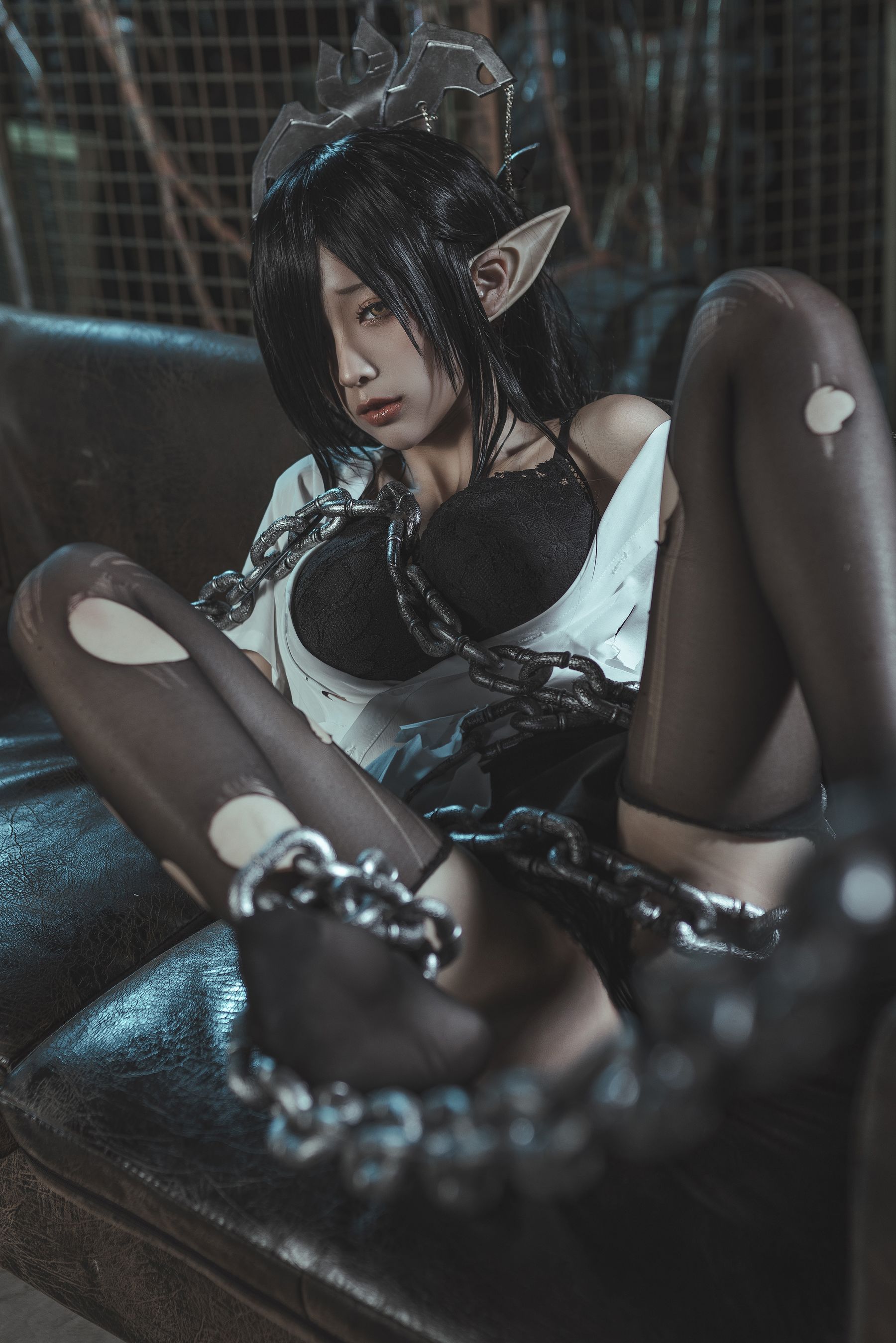 [网红COSER写真] 动漫博主蠢沫沫 - 黑兽女王 OL制服