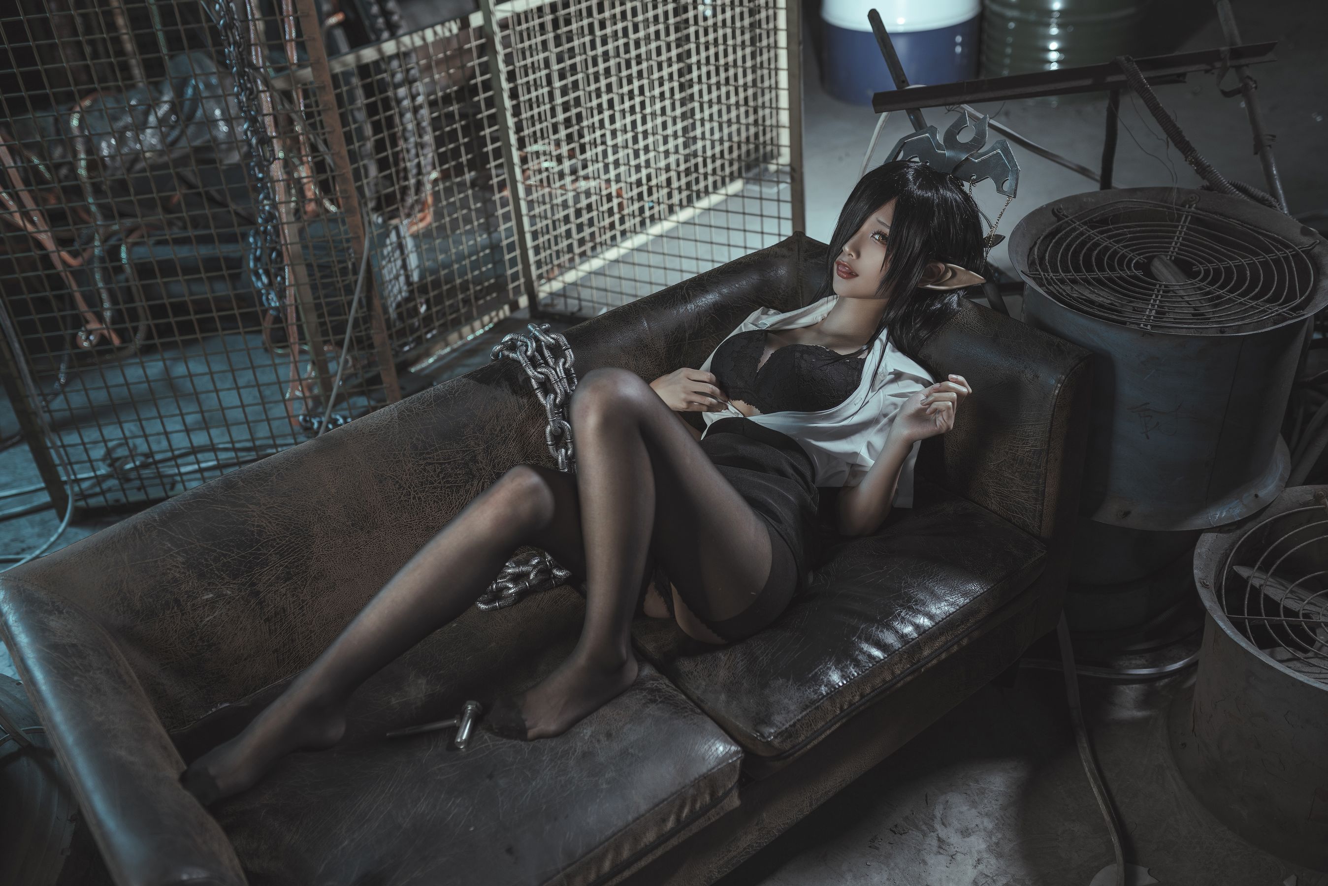 [网红COSER写真] 动漫博主蠢沫沫 - 黑兽女王 OL制服