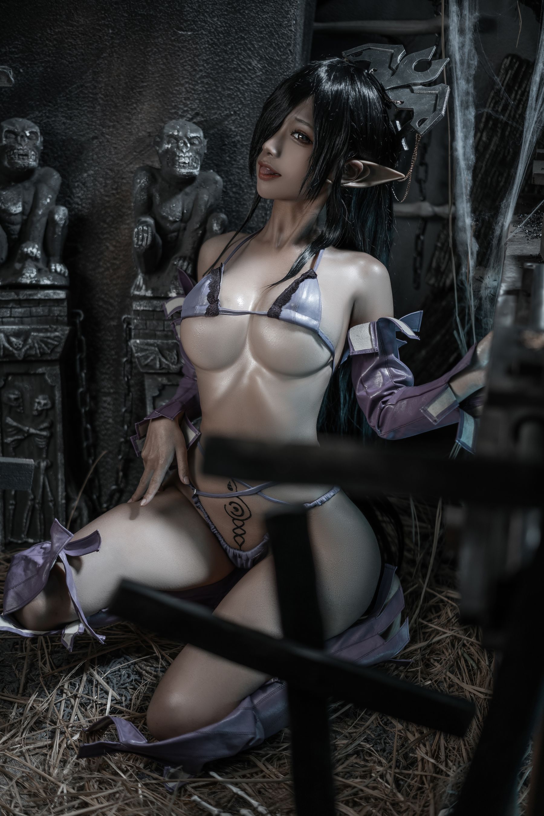 [网红COSER写真] 动漫博主蠢沫沫 - 黑兽女王 同人