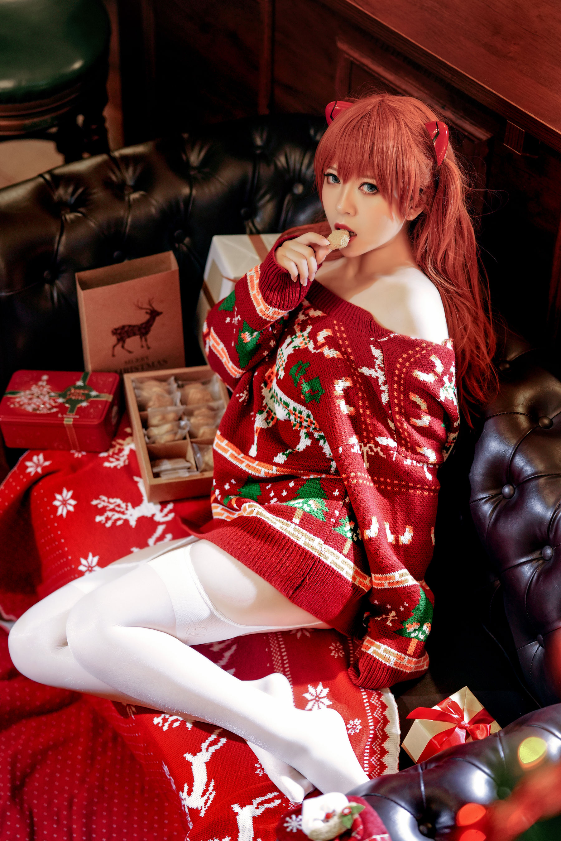 [网红COSER写真] 半半子 - 式波・ASUKA Christmas