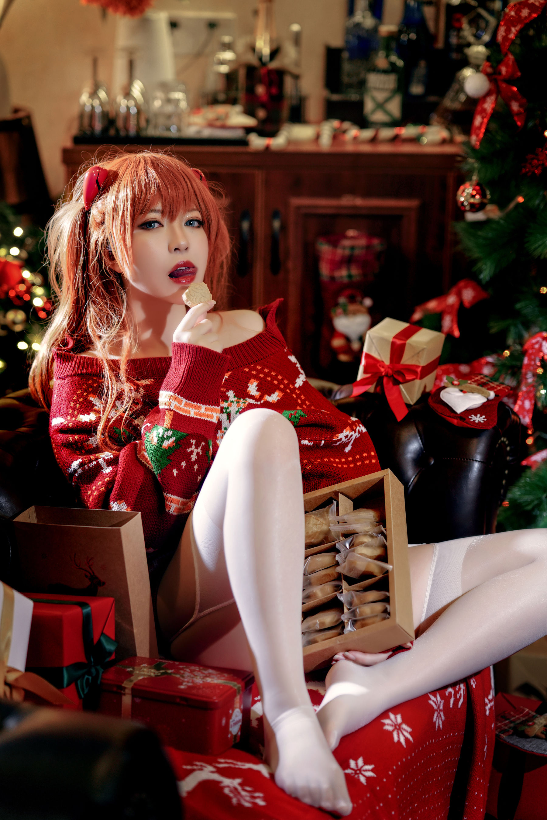 [网红COSER写真] 半半子 - 式波・ASUKA Christmas
