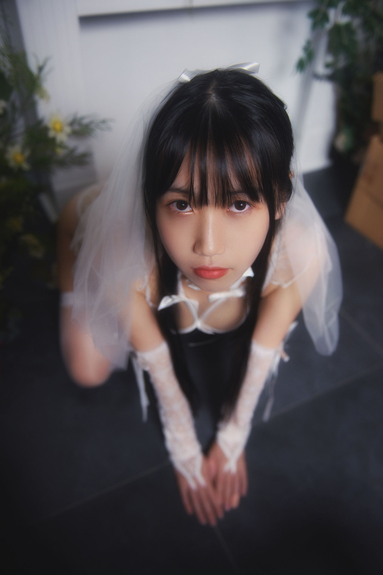 [网红COSER写真] 微博人气Coser不呆猫 - 白色情趣婚纱