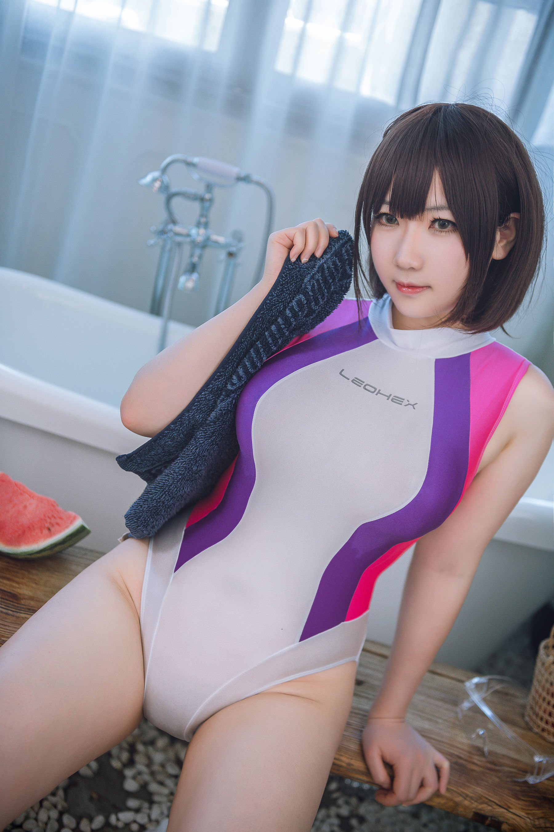 [网红COSER写真] 微肉感萌妹是本末末 - 竞泳水着