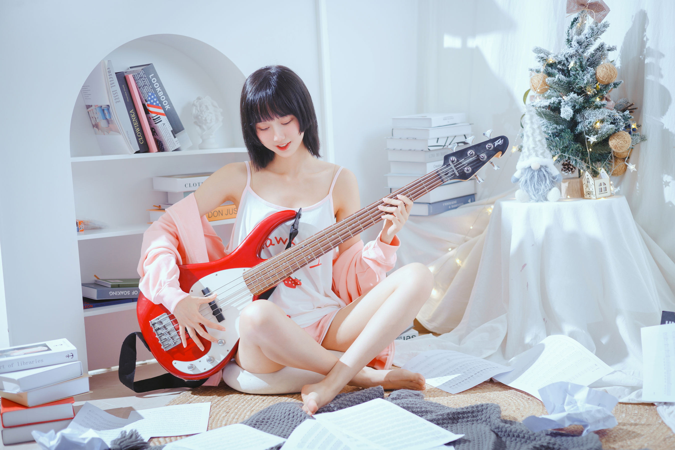 [网红COSER写真] 萌系小姐姐木绵绵OwO - 贝斯与妹妹