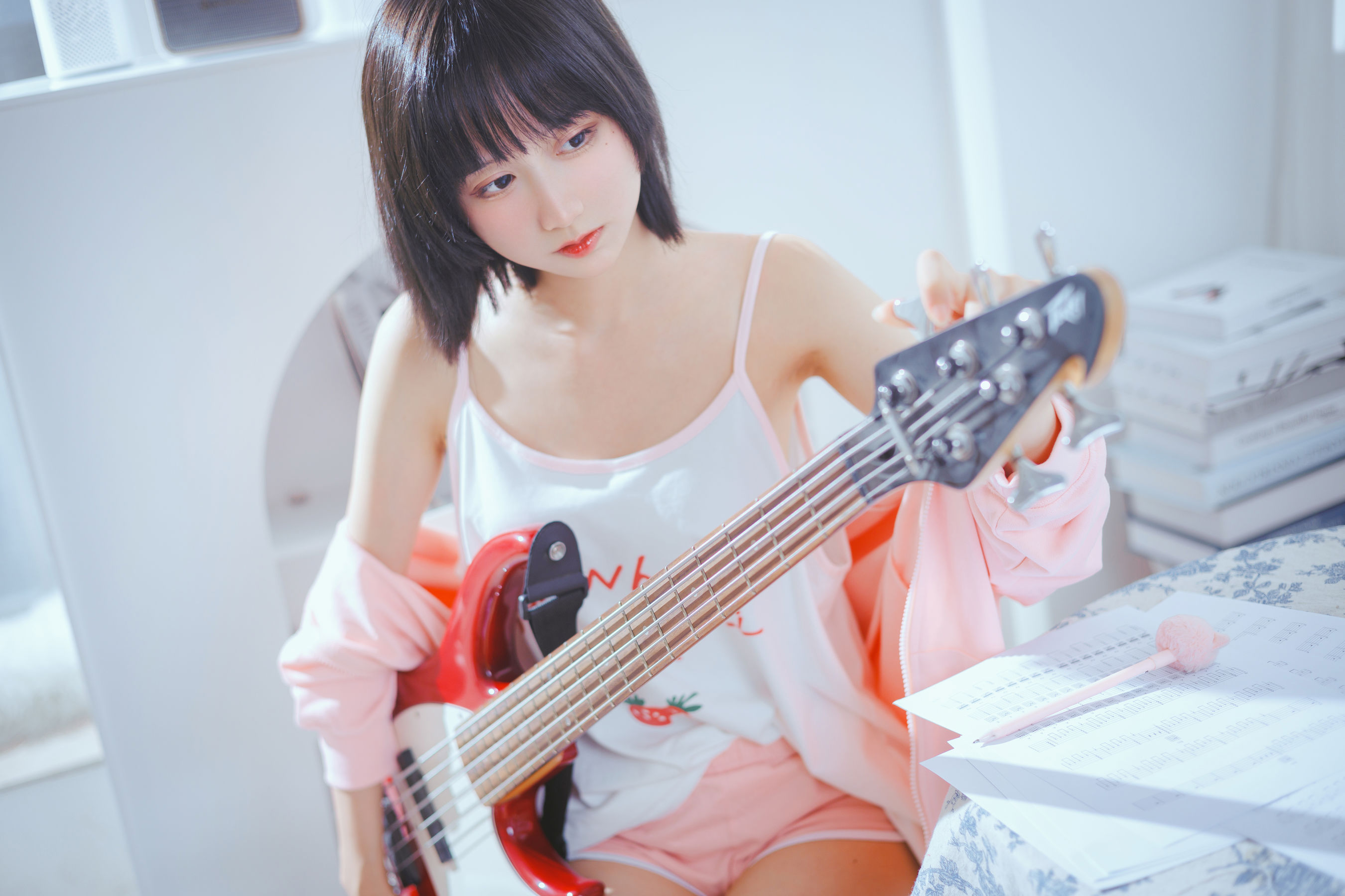 [网红COSER写真] 萌系小姐姐木绵绵OwO - 贝斯与妹妹