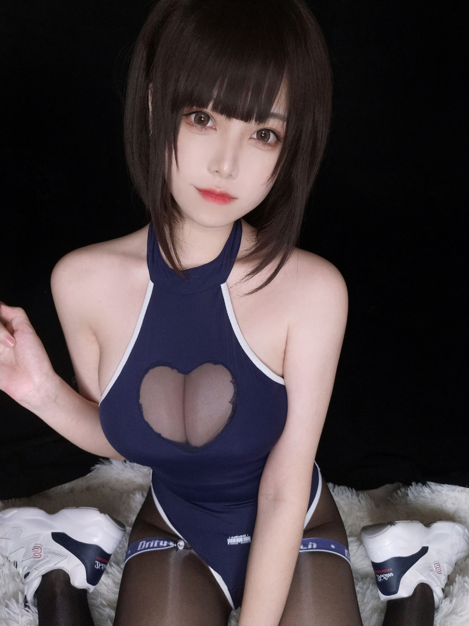 [网红COSER写真] 萌系小姐姐蜜汁猫裘 - 水着