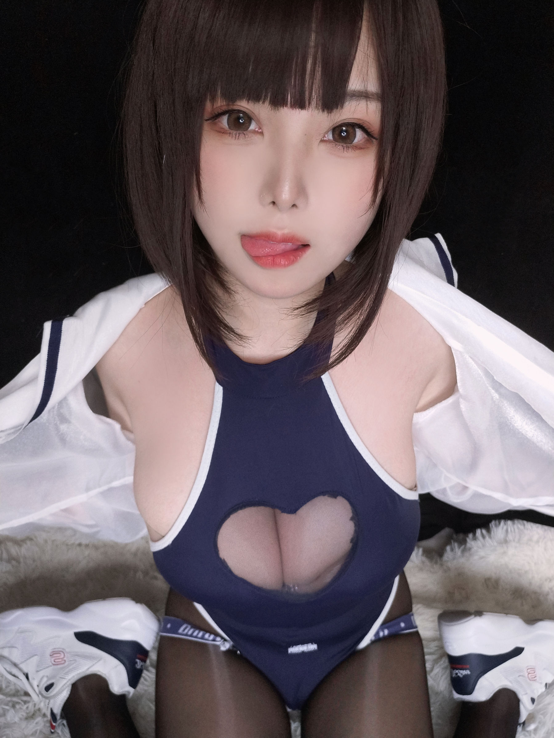 [网红COSER写真] 萌系小姐姐蜜汁猫裘 - 水着
