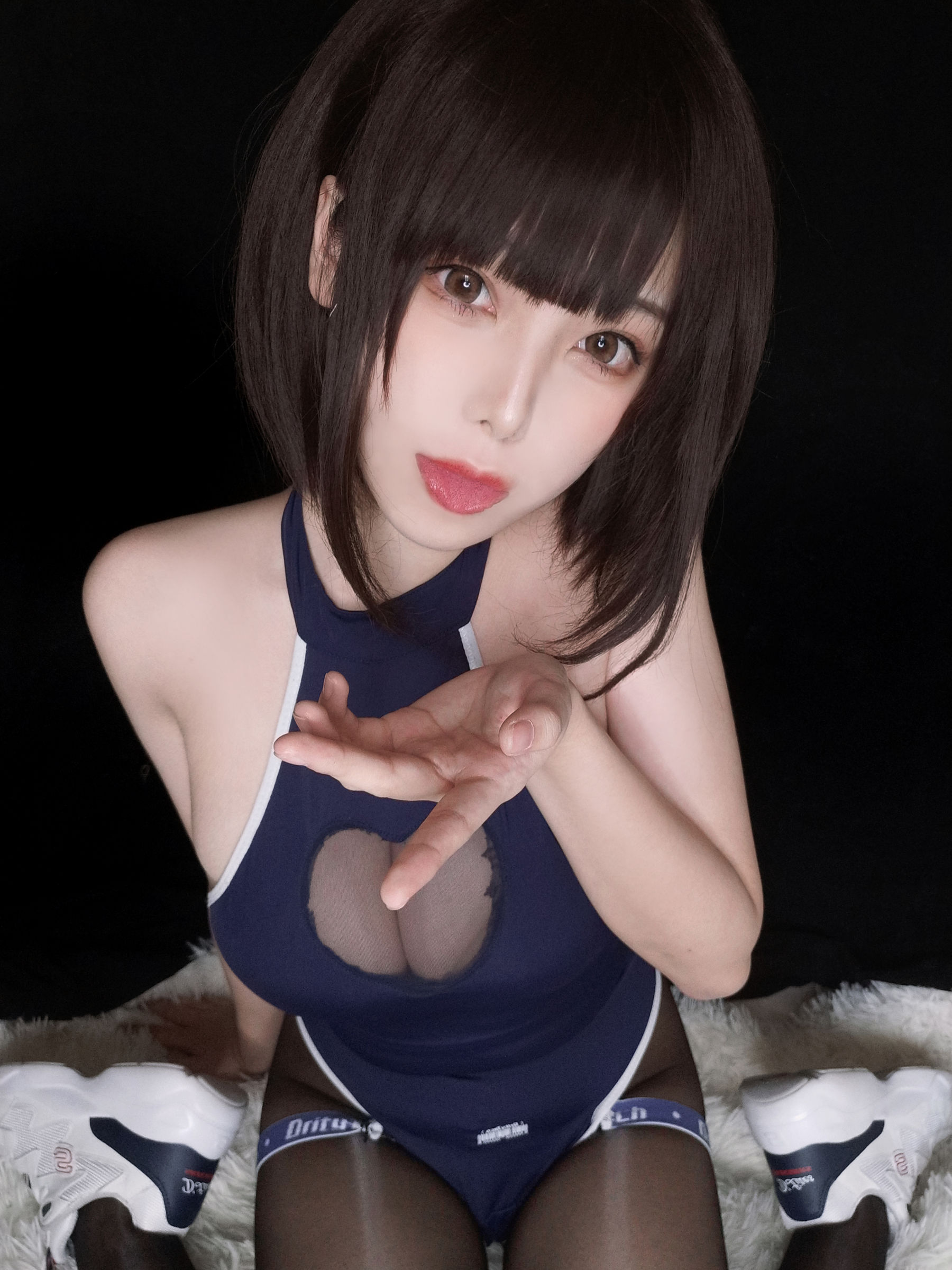 [网红COSER写真] 萌系小姐姐蜜汁猫裘 - 水着