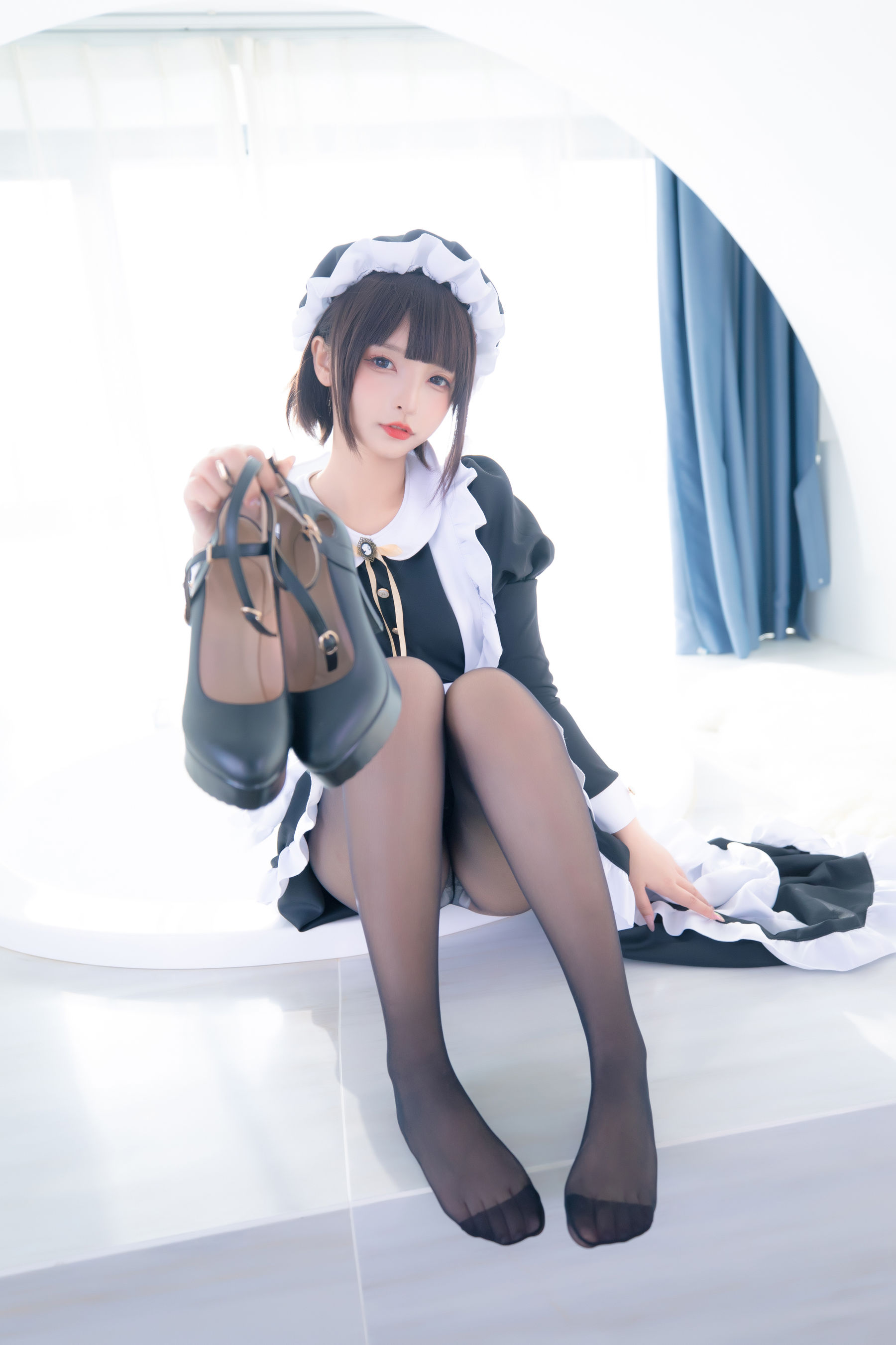 [网红COSER写真] 萝莉神楽板真冬之愛のラビリンス2