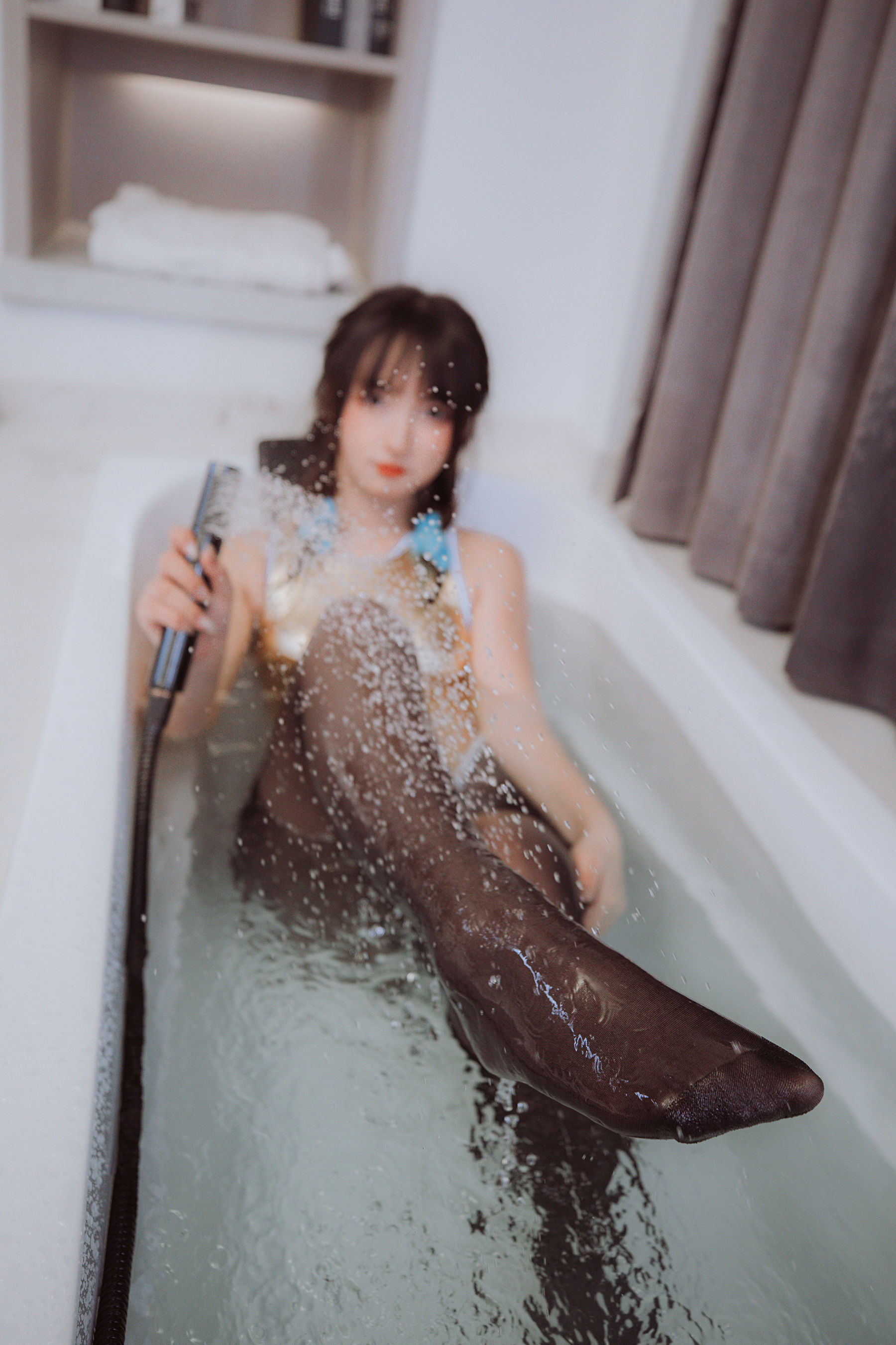 [网红COSER写真] 萝莉神楽板真冬之水之形2