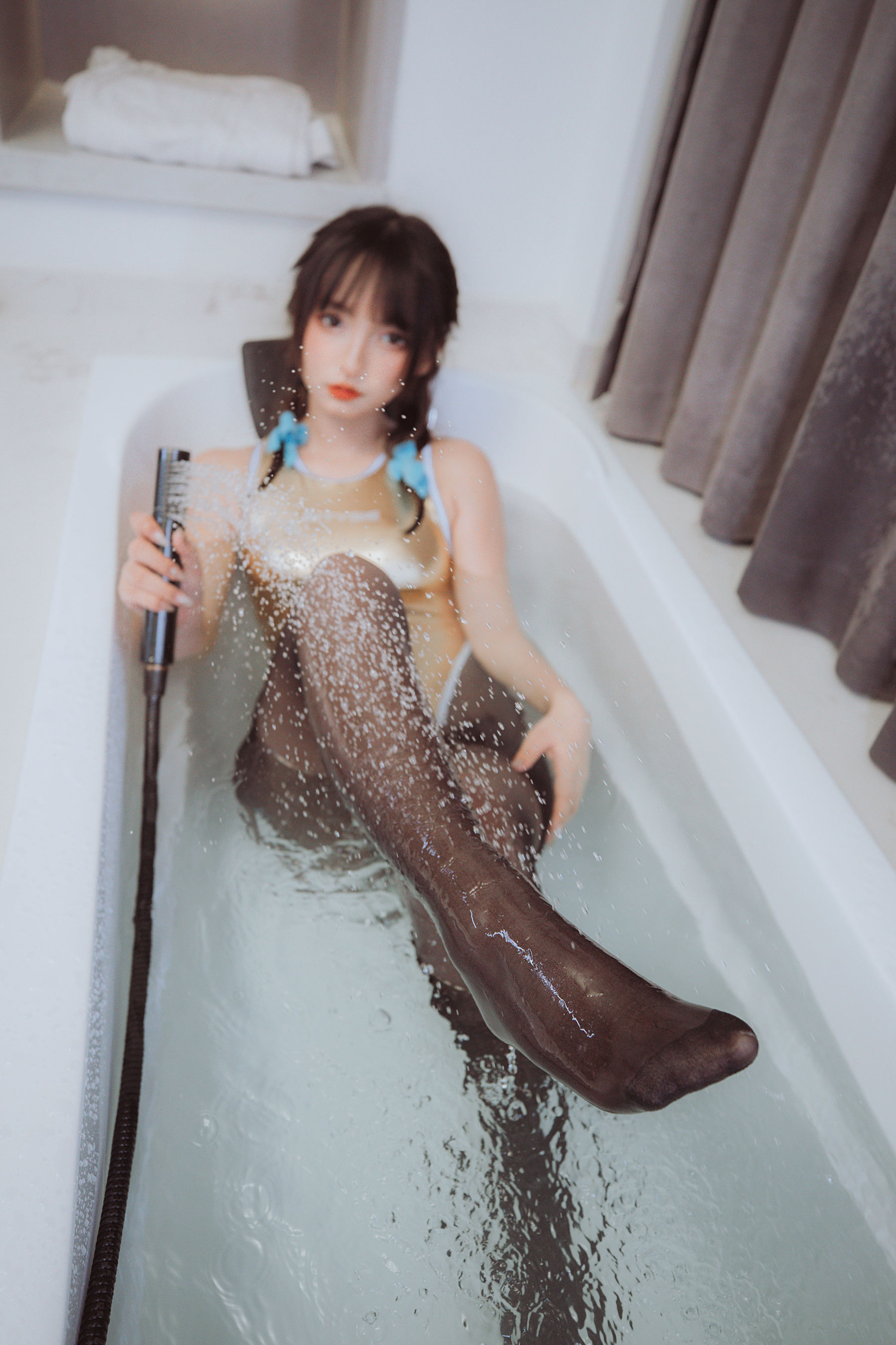[网红COSER写真] 萝莉神楽板真冬之水之形2