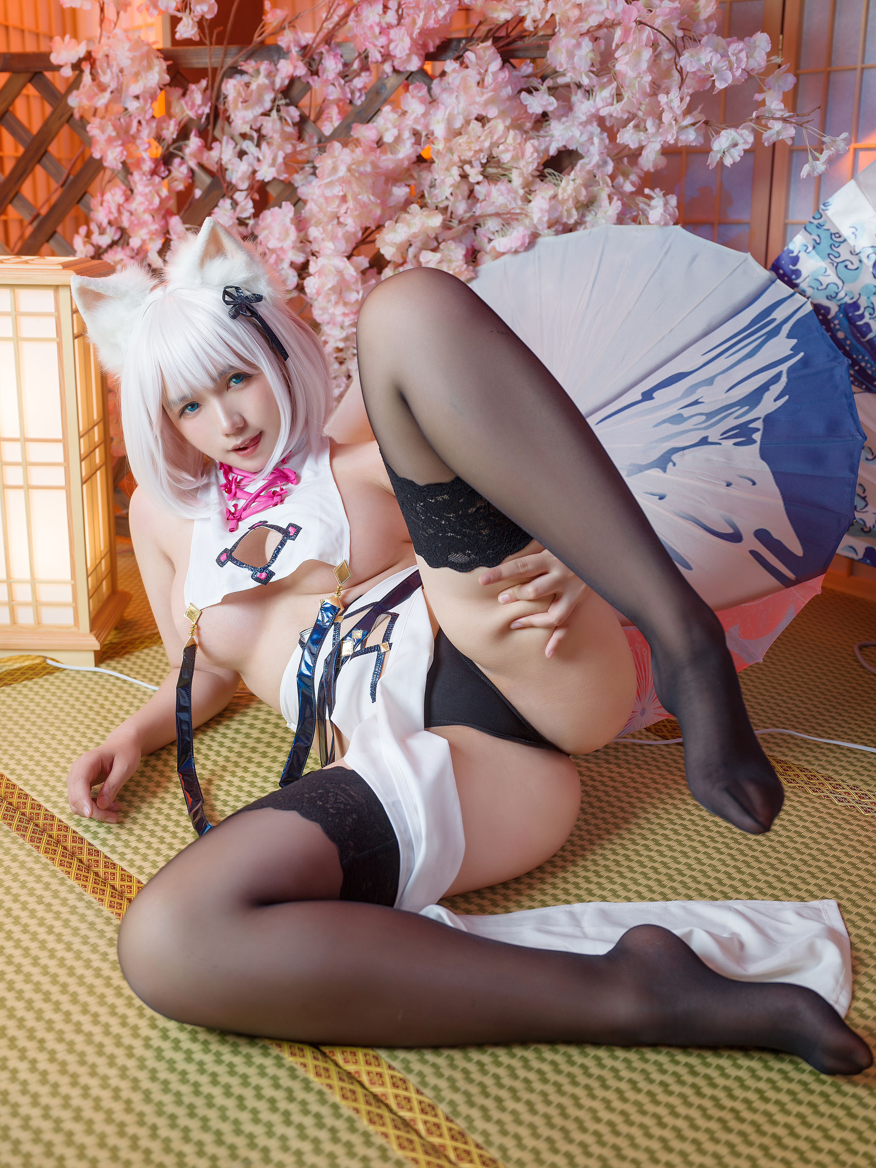 [网红COSER写真] 麻花麻花酱 - 魔太郎旗袍