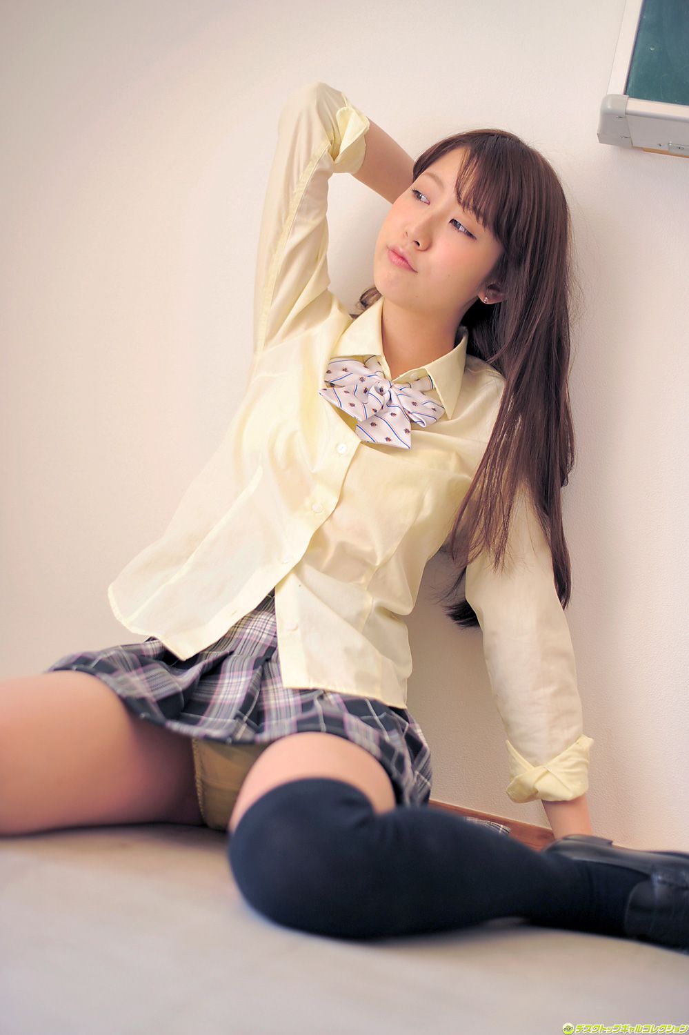 [DGC] NO.976 Natsuko Tanaka 田中奈津子 制服美少女天国