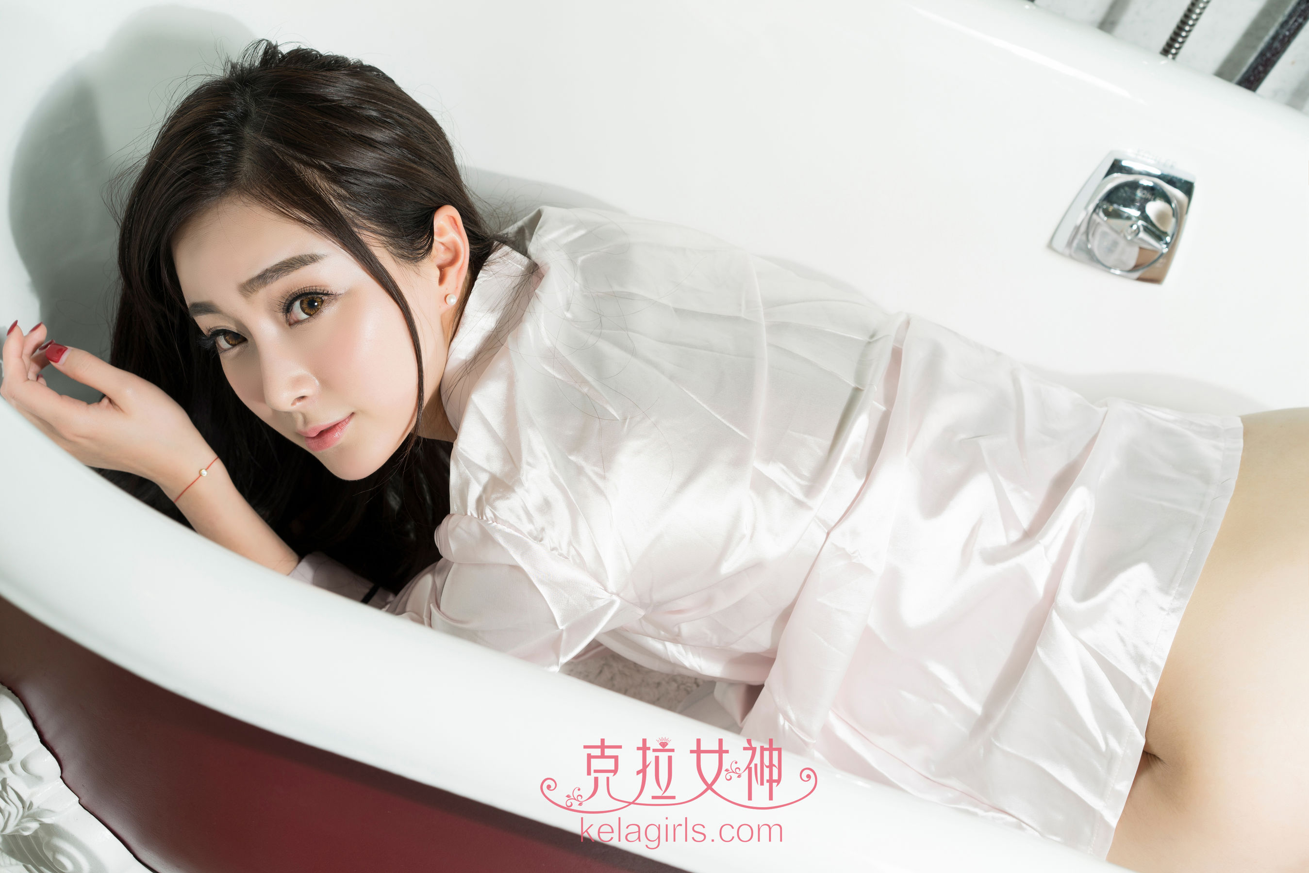 [克拉女神Kelagirls]  依依 娇艳玉体