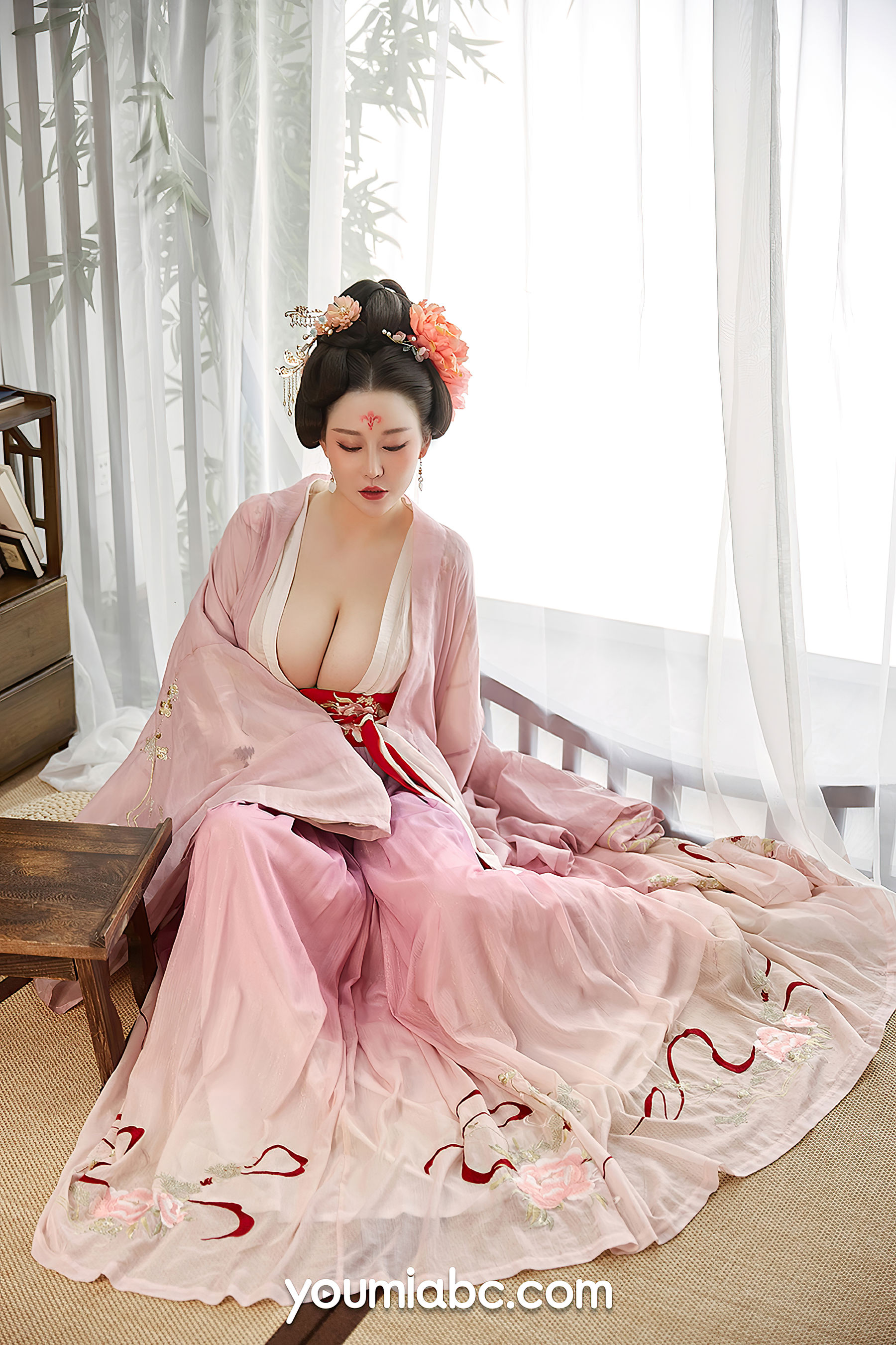 [尤蜜YouMiabc]  费若拉 宫廷仕女图