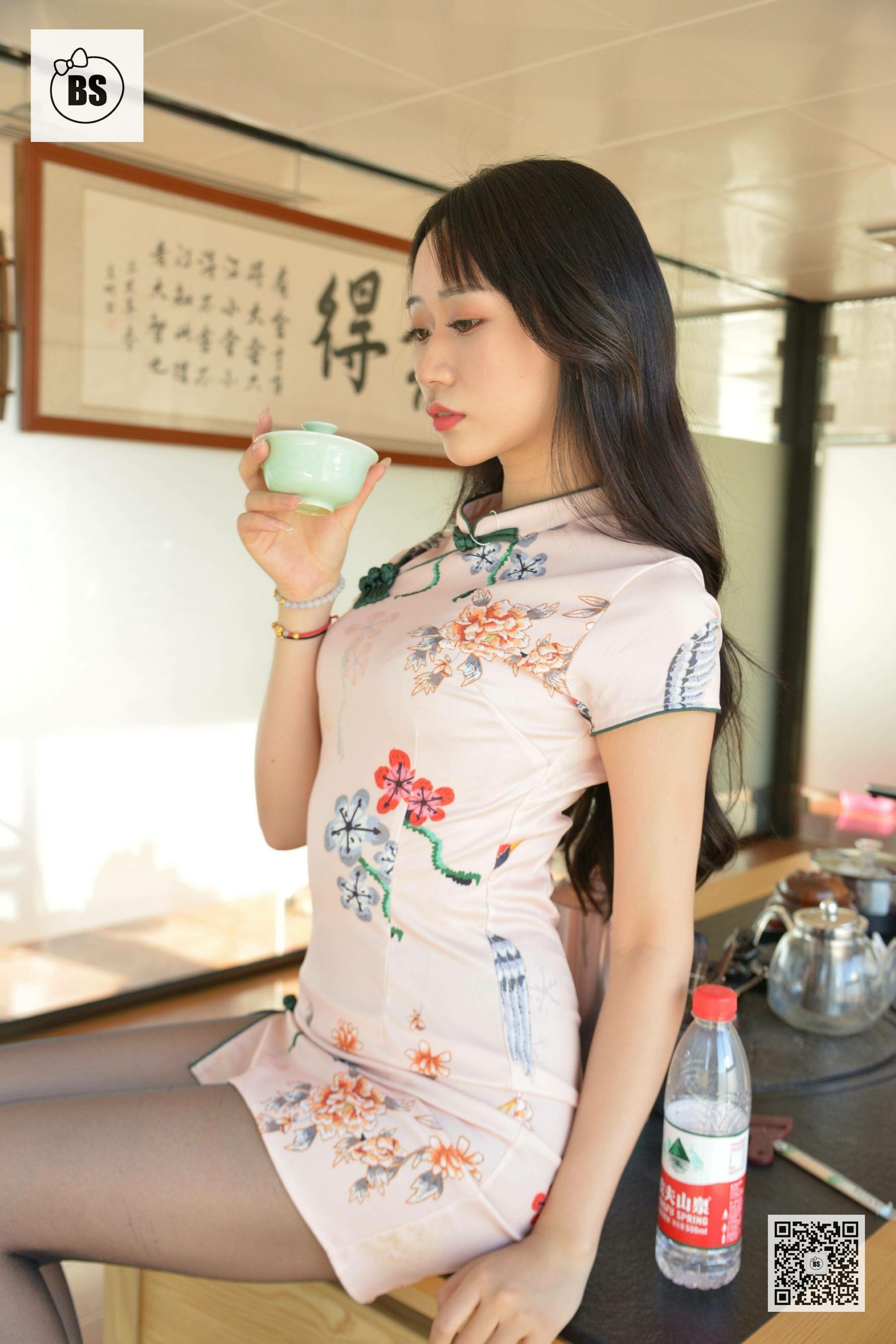 [我丝你想] MX014 美西 新来的女助理4