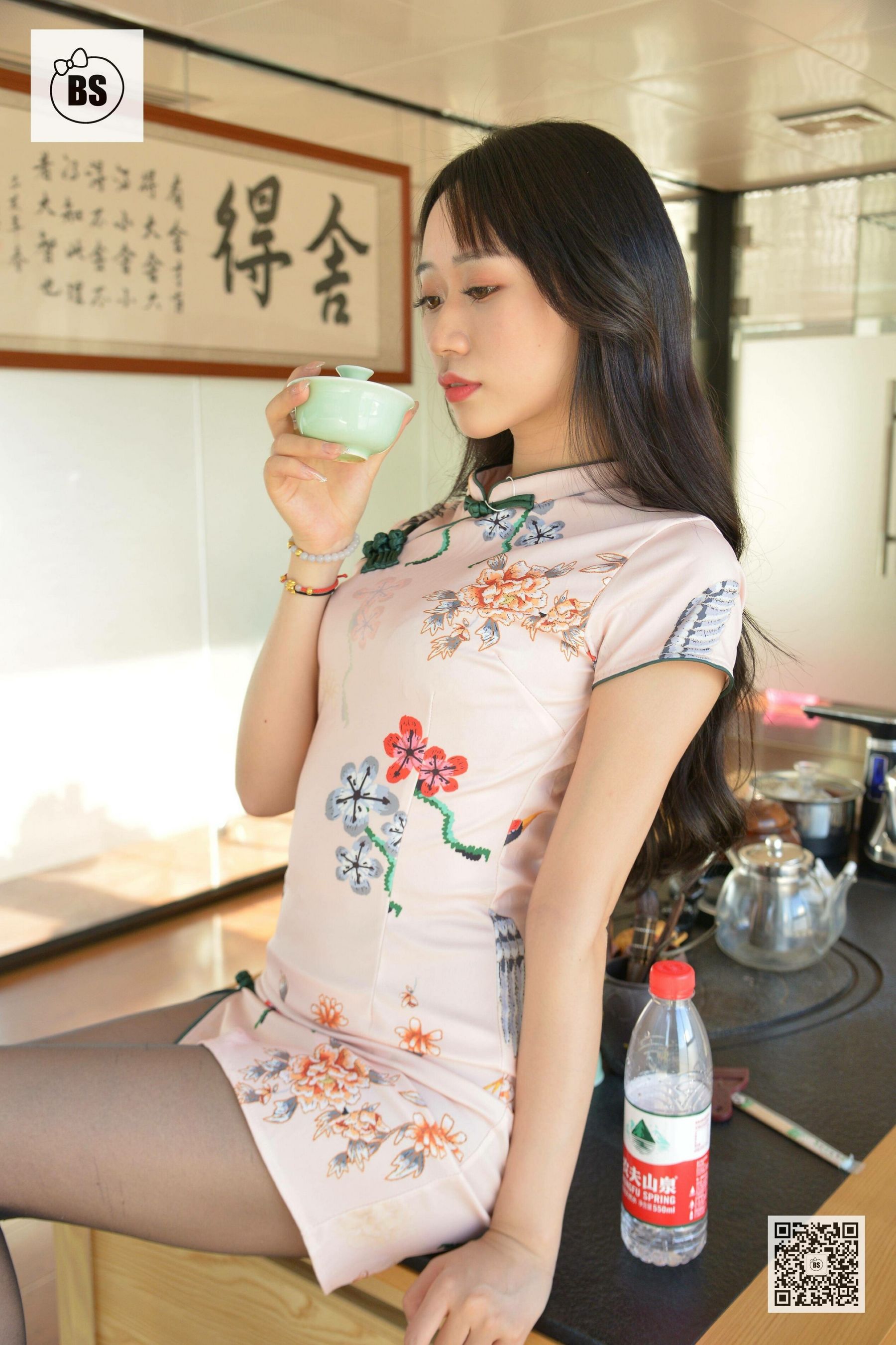 [我丝你想] MX014 美西 新来的女助理4