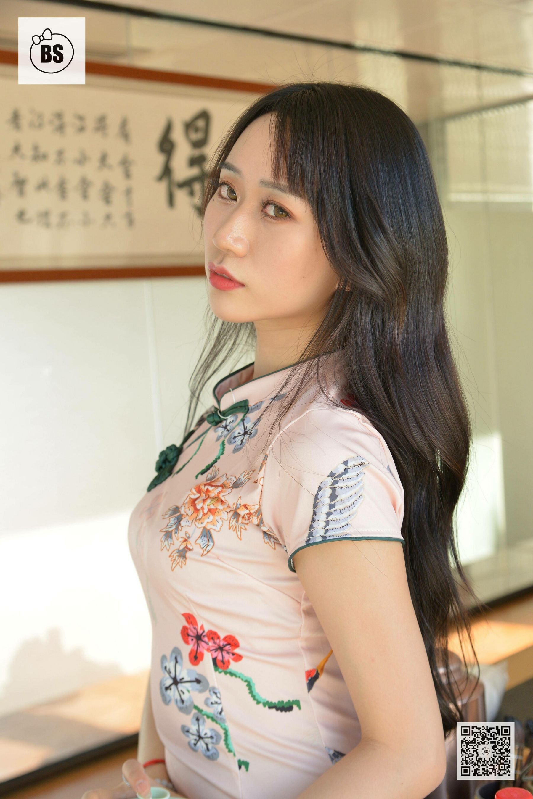 [我丝你想] MX014 美西 新来的女助理4