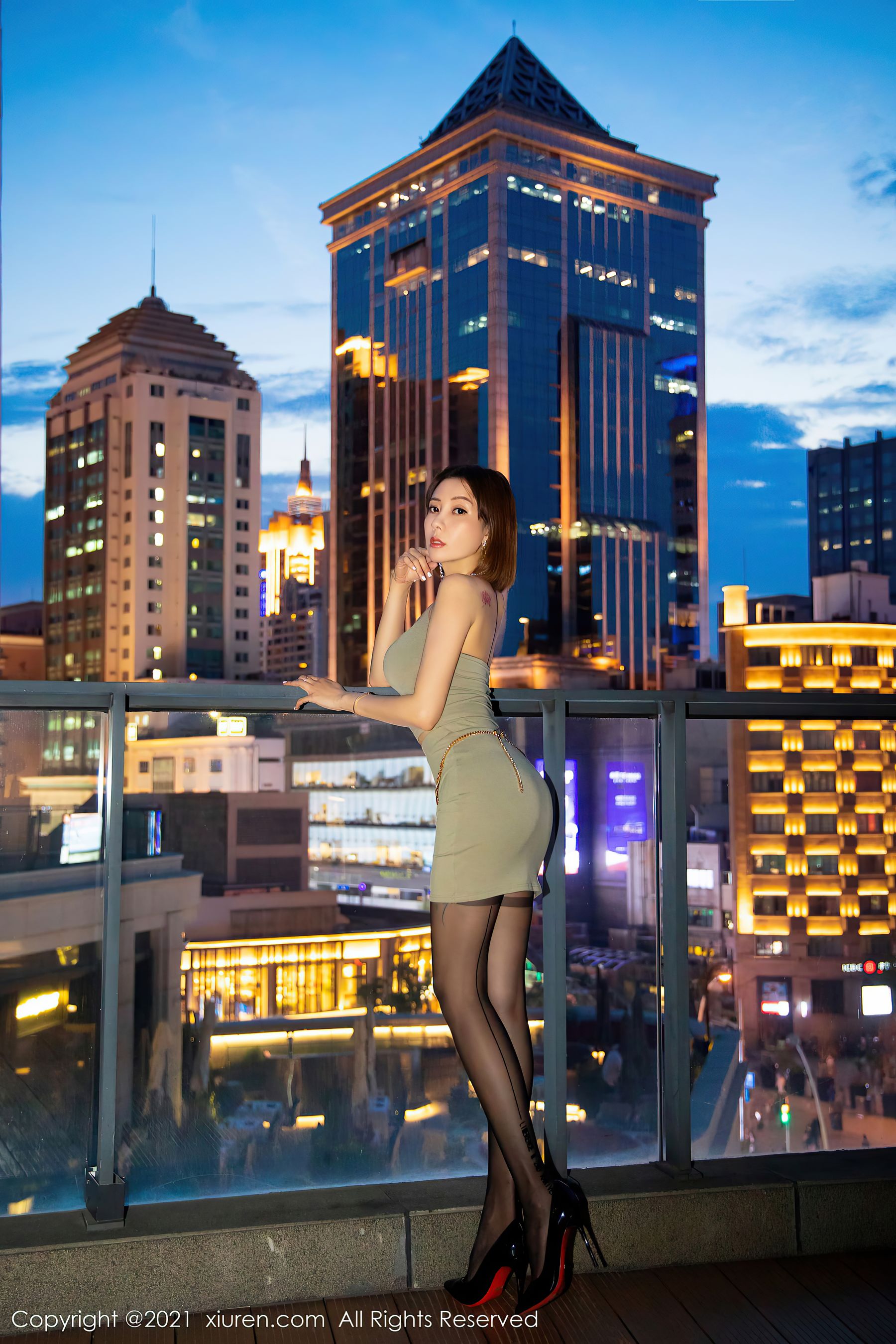 [秀人XiuRen] No.3683 果儿Victoria