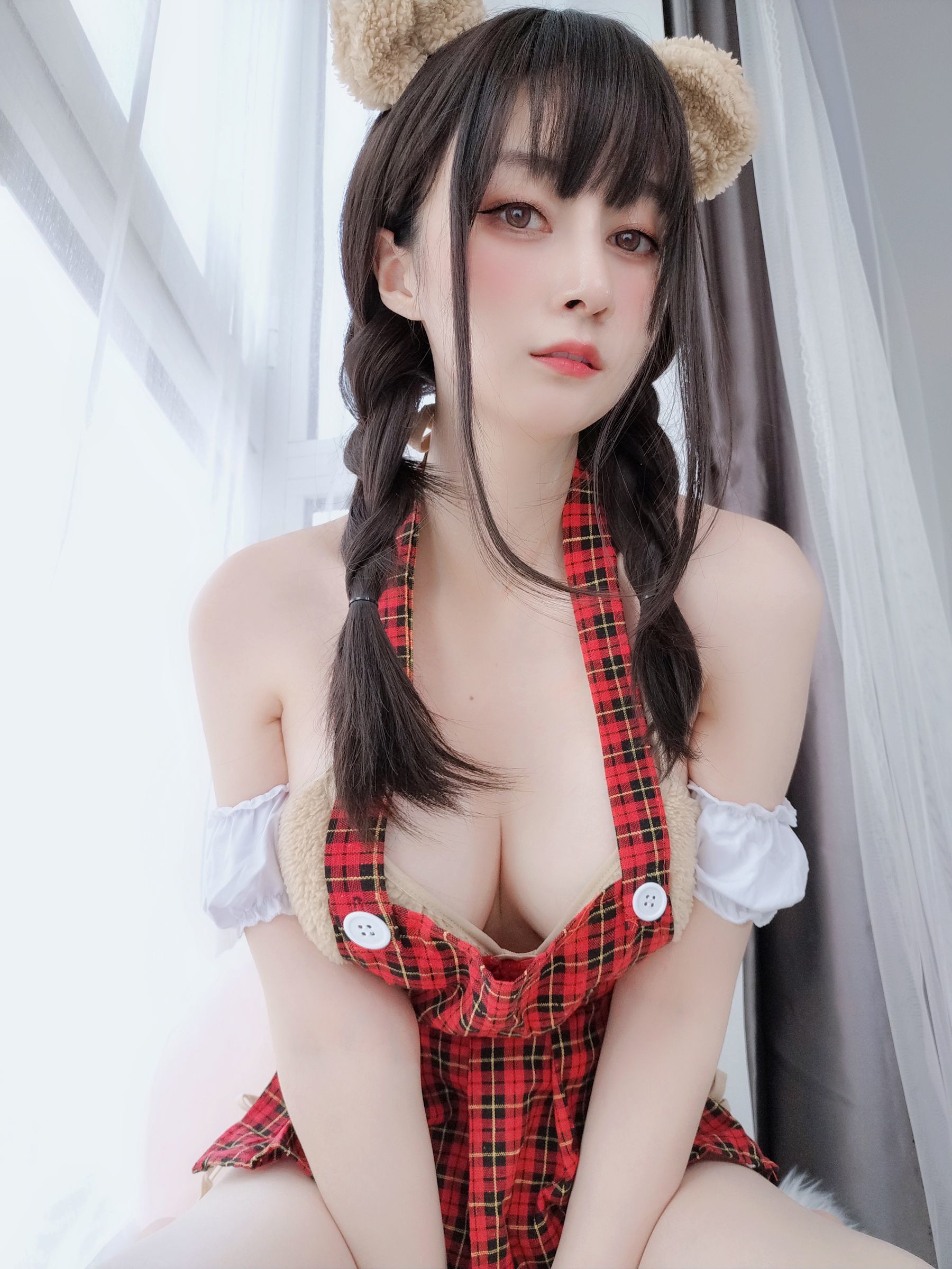 [网红COSER写真] Coser小姐姐白银 - 可爱的熊