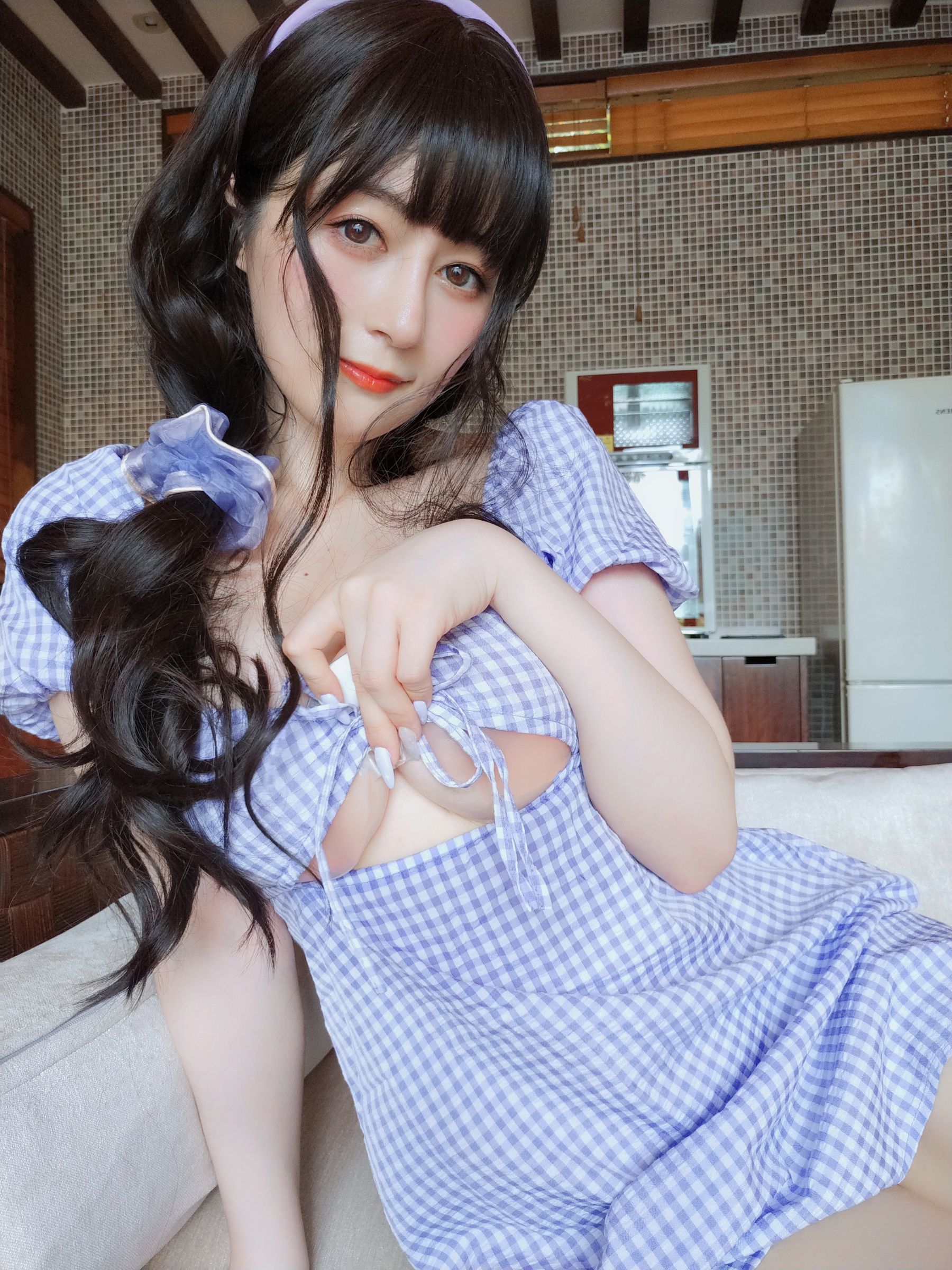 [网红COSER写真] Coser小姐姐白银 - 夏日的格子连衣裙
