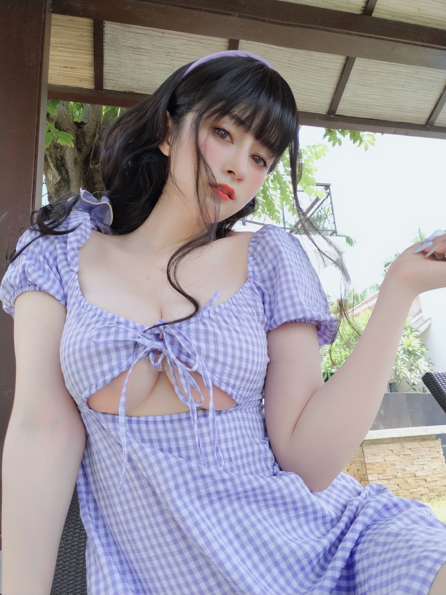 [网红COSER写真] Coser小姐姐白银 - 夏日的格子连衣裙