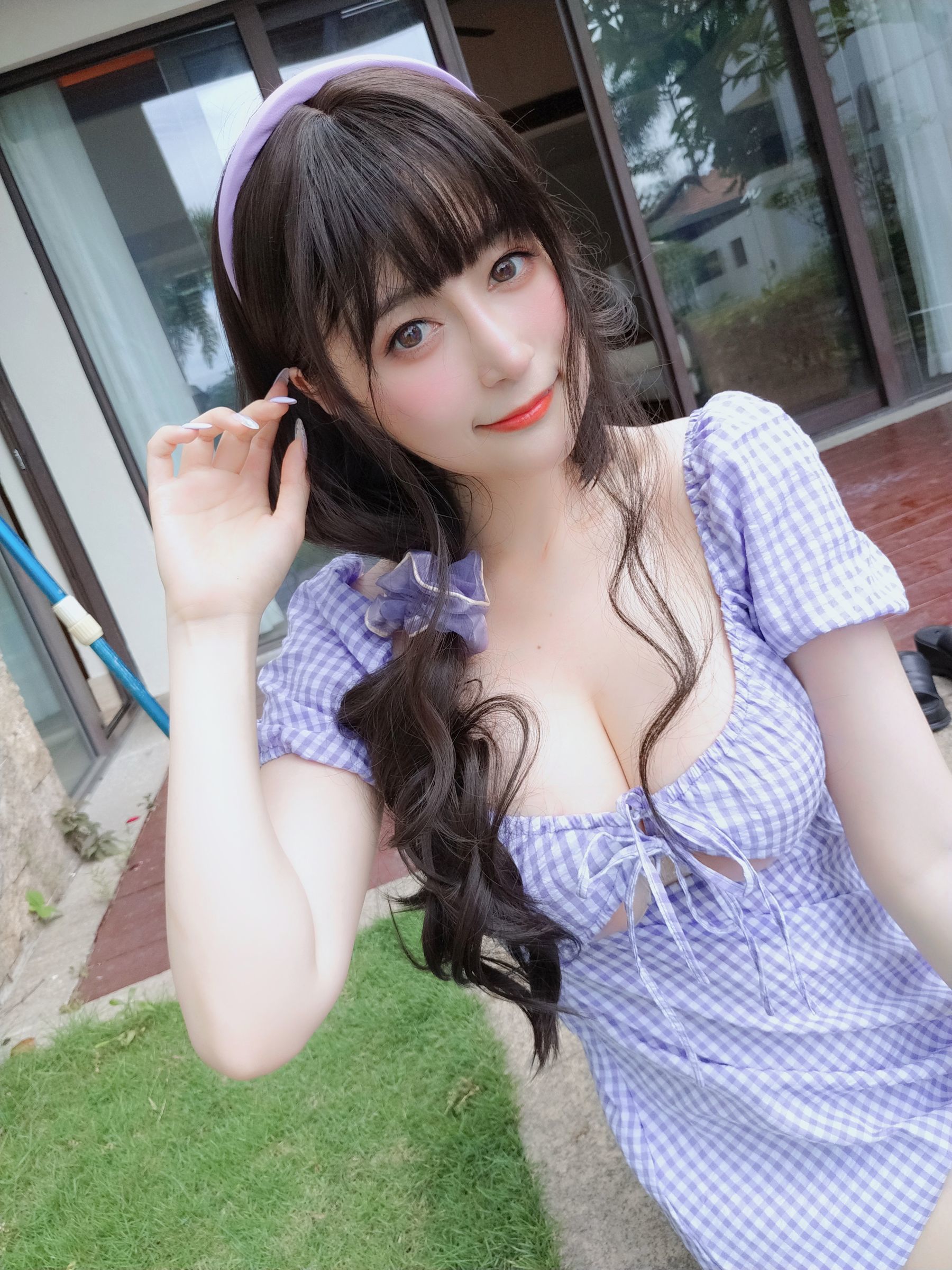 [网红COSER写真] Coser小姐姐白银 - 夏日的格子连衣裙