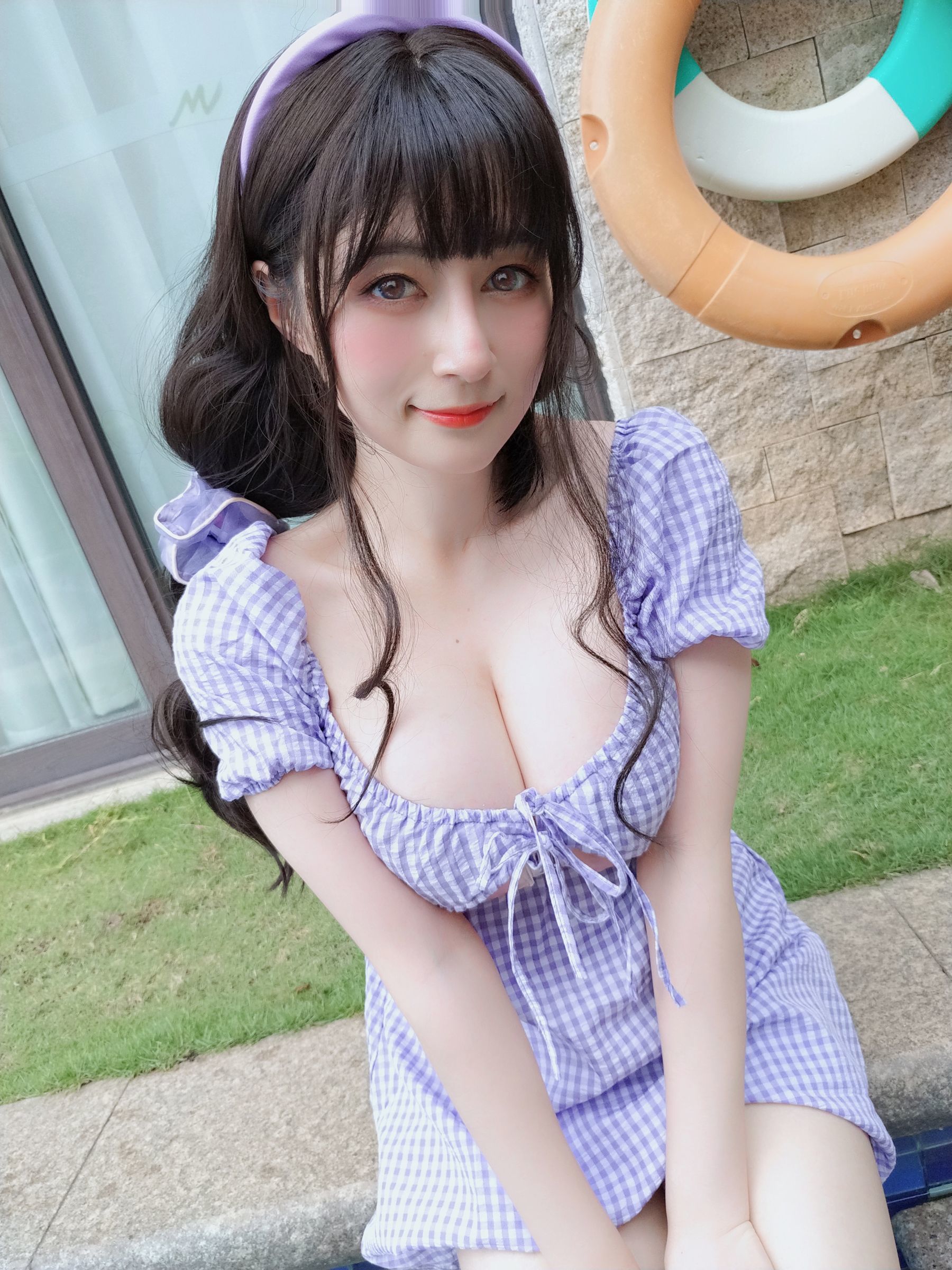 [网红COSER写真] Coser小姐姐白银 - 夏日的格子连衣裙