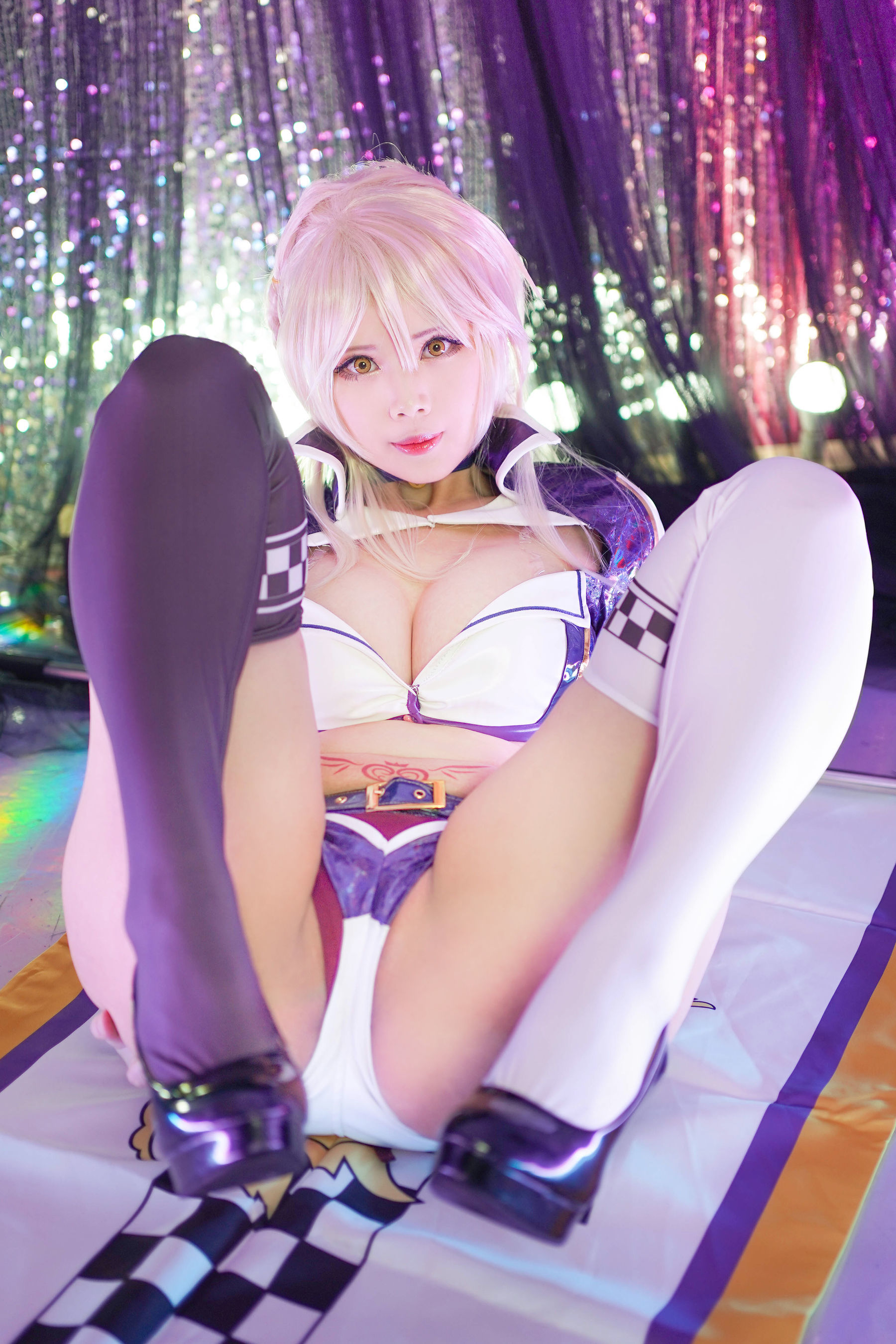 [网红COSER写真] Coser萱-KaYa - 阿尔托莉雅 赛车