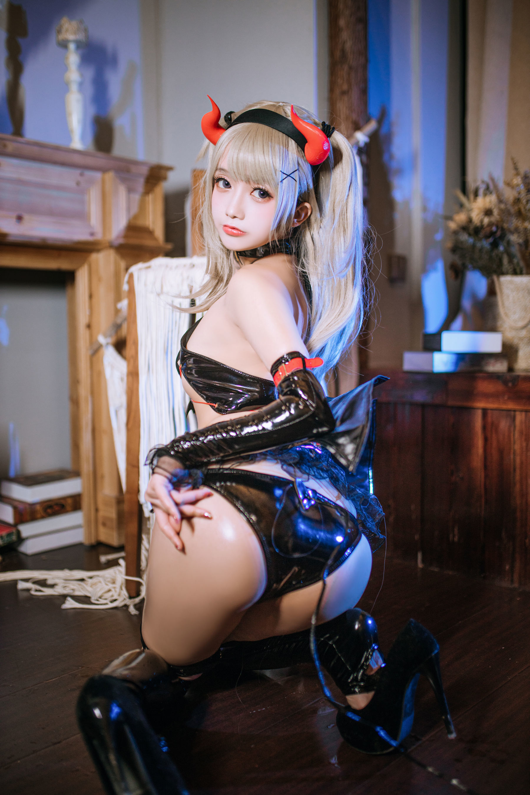 [网红COSER写真] Cosplay日奈娇 - 束缚魅魔
