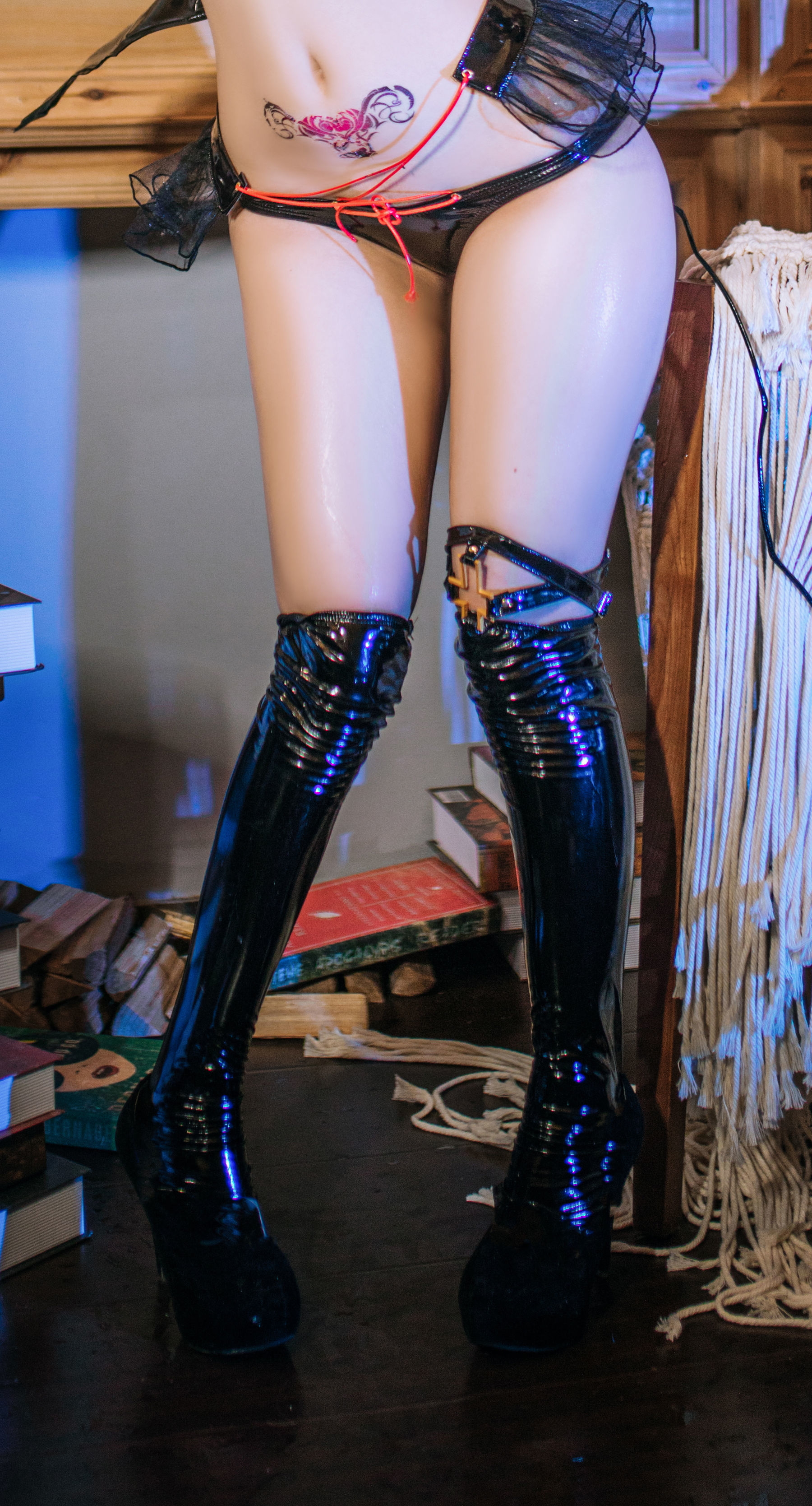 [网红COSER写真] Cosplay日奈娇 - 束缚魅魔