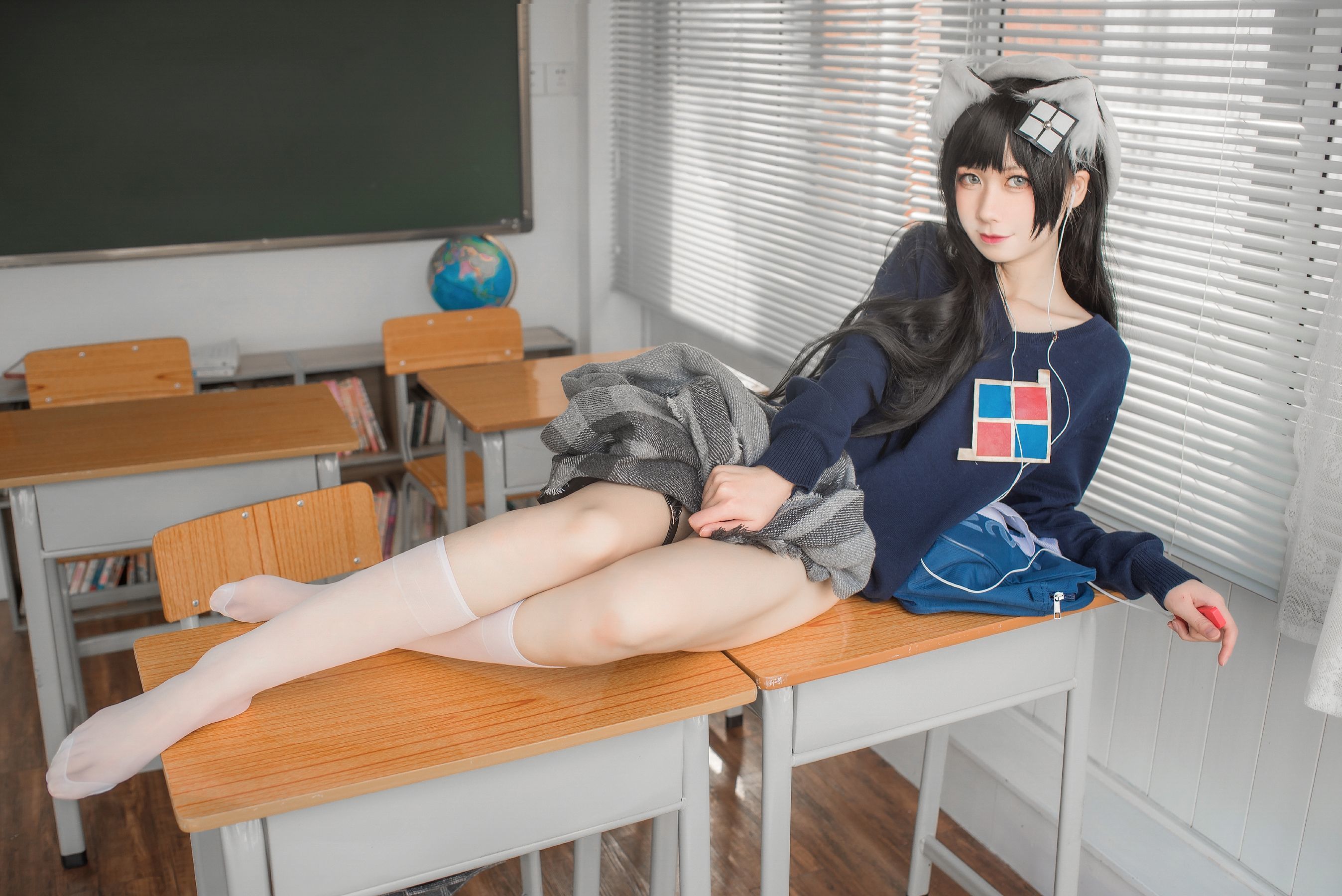 [网红COSER写真] izumi泉桃子福利 - 纯白毕业季