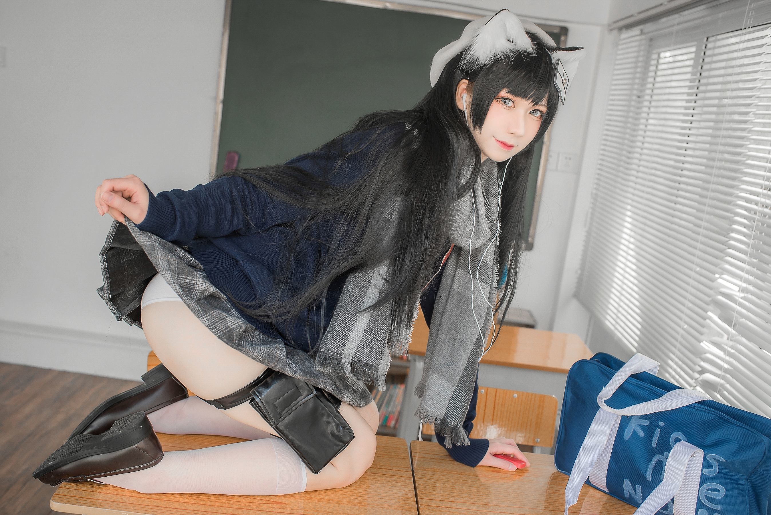[网红COSER写真] izumi泉桃子福利 - 纯白毕业季