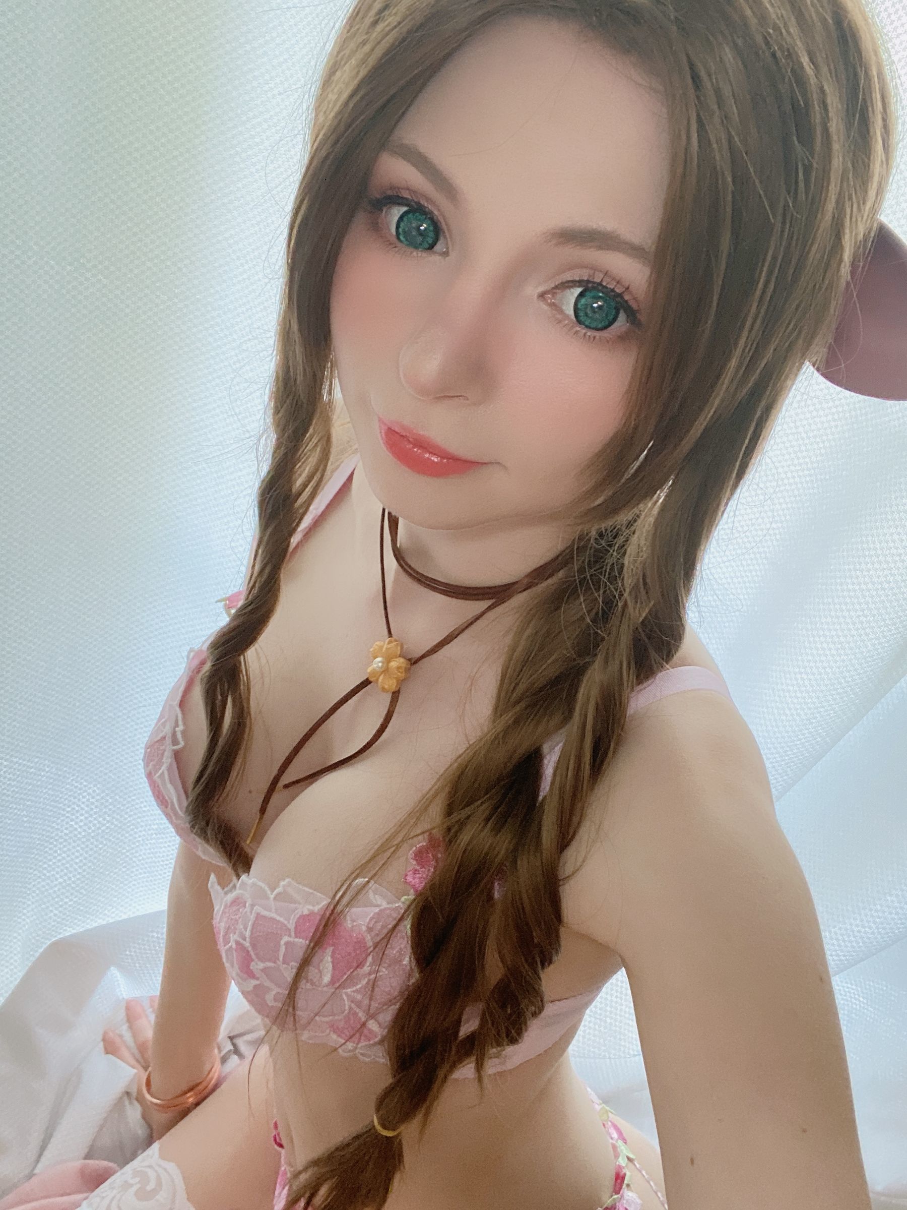[网红COSER写真] Peach milky - Aerith Lingerie