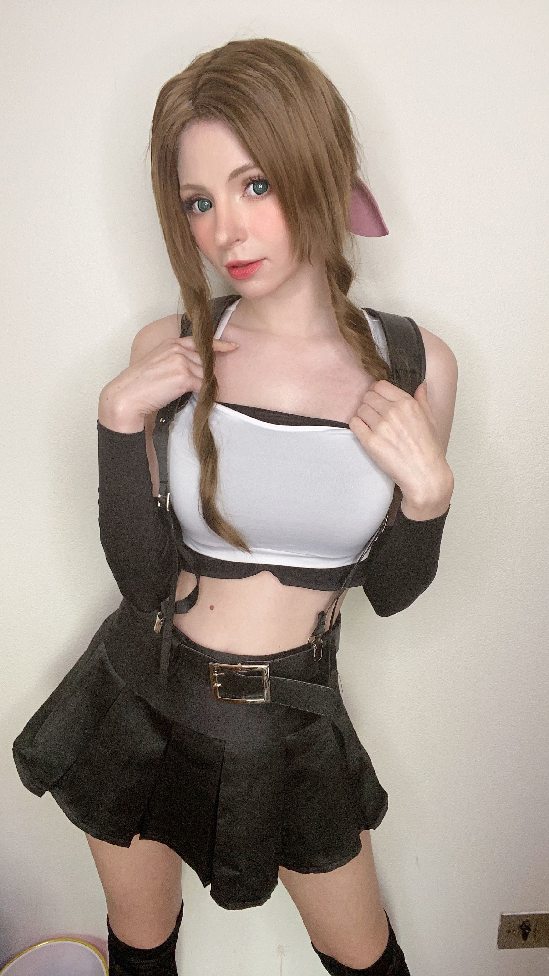 [网红COSER写真] Peach milky - Aerith Tifa Swap