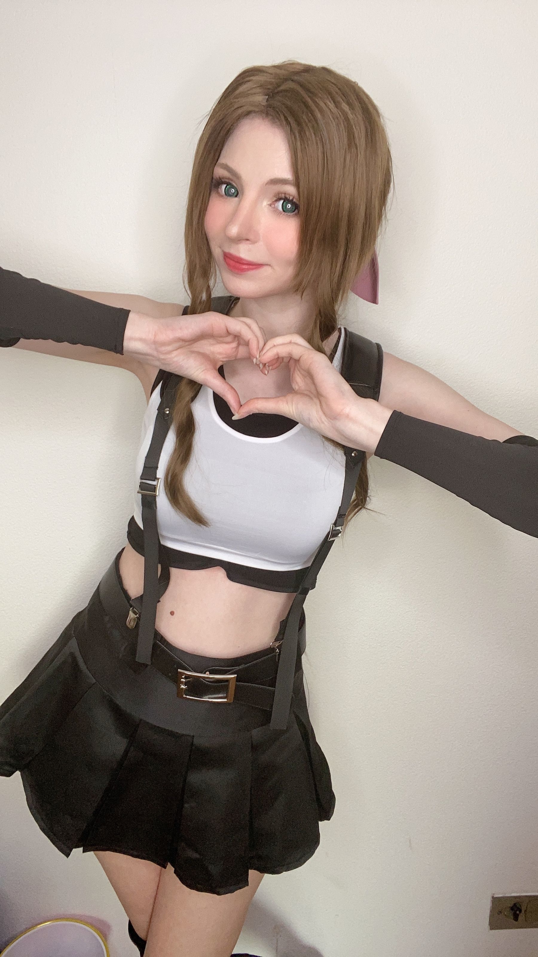 [网红COSER写真] Peach milky - Aerith Tifa Swap