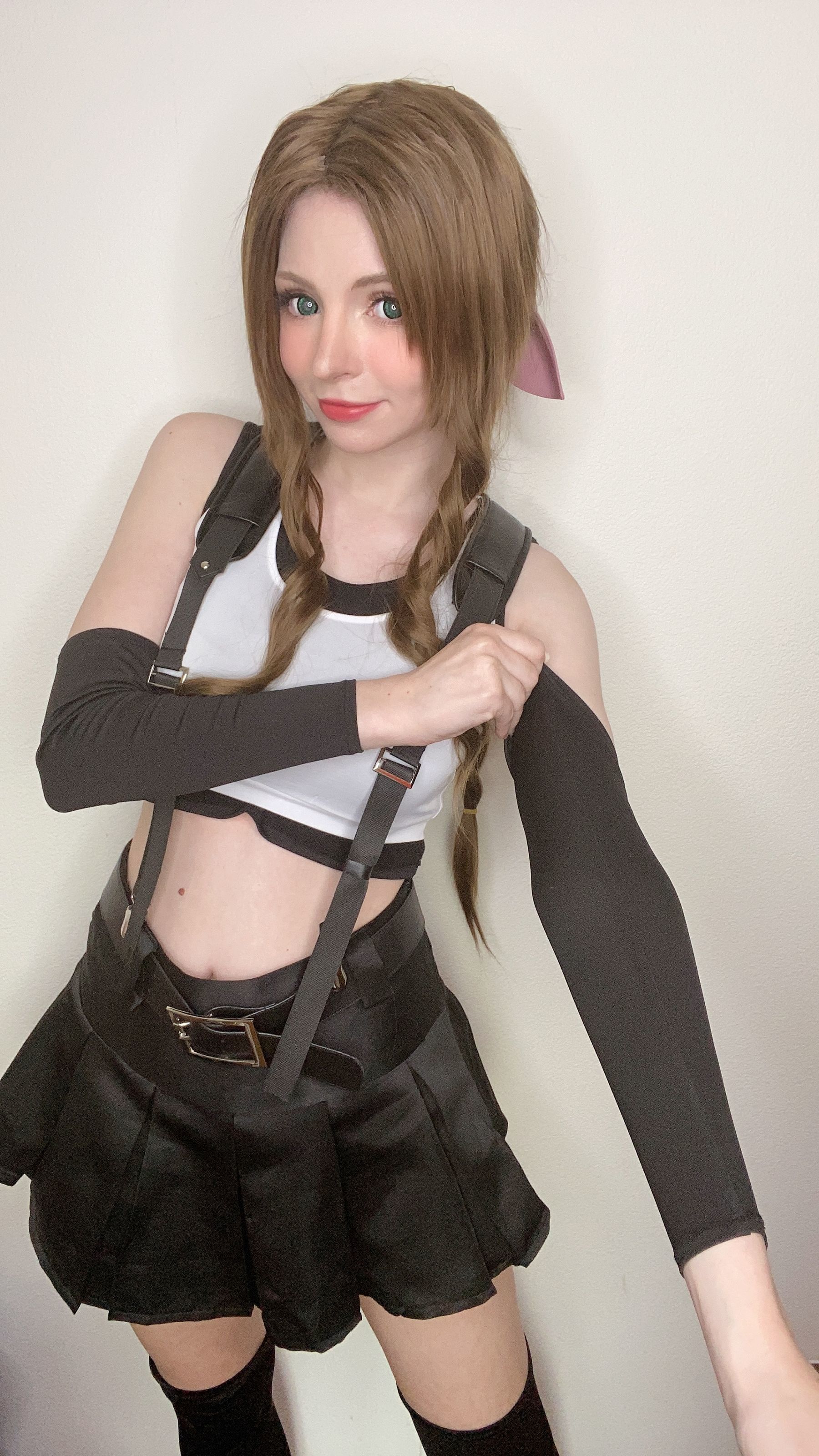 [网红COSER写真] Peach milky - Aerith Tifa Swap