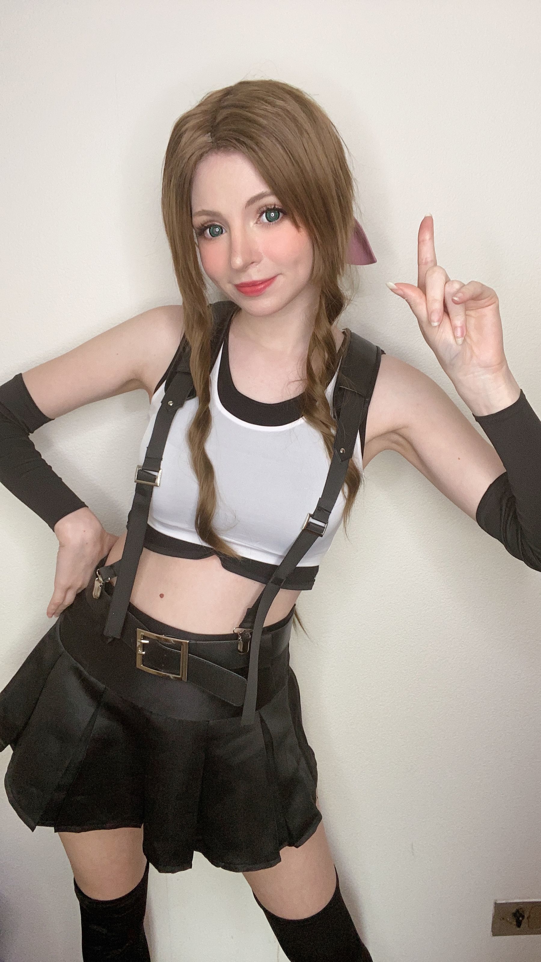[网红COSER写真] Peach milky - Aerith Tifa Swap